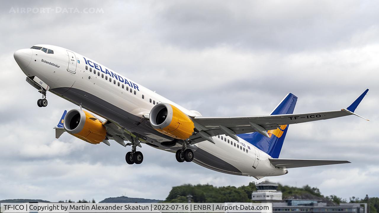 TF-ICO, 2019 Boeing 737-8 MAX C/N 44358, Takeoff rwy. 35.