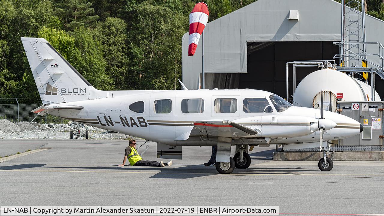 LN-NAB, 1980 Piper PA-31-310 C Navajo C/N 31-8012029, Parked by the fuel pump.
