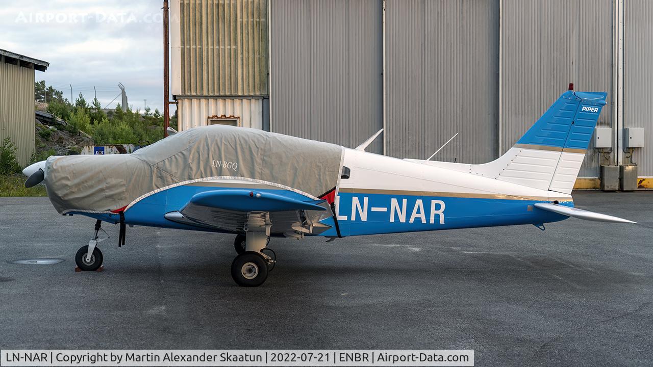 LN-NAR, 1977 Piper PA-28-161 C/N 28-7716054, Parked.
