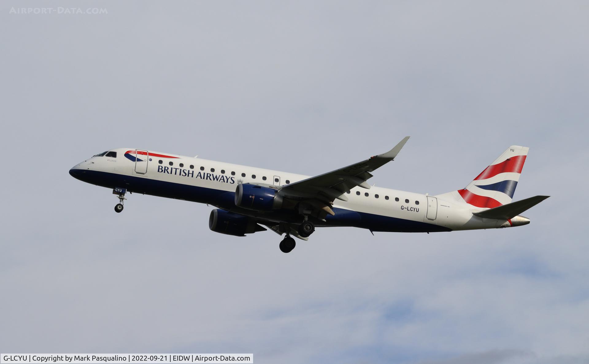 G-LCYU, 2014 Embraer 190SR (ERJ-190-100SR) C/N 19000674, ERJ-190-100SR