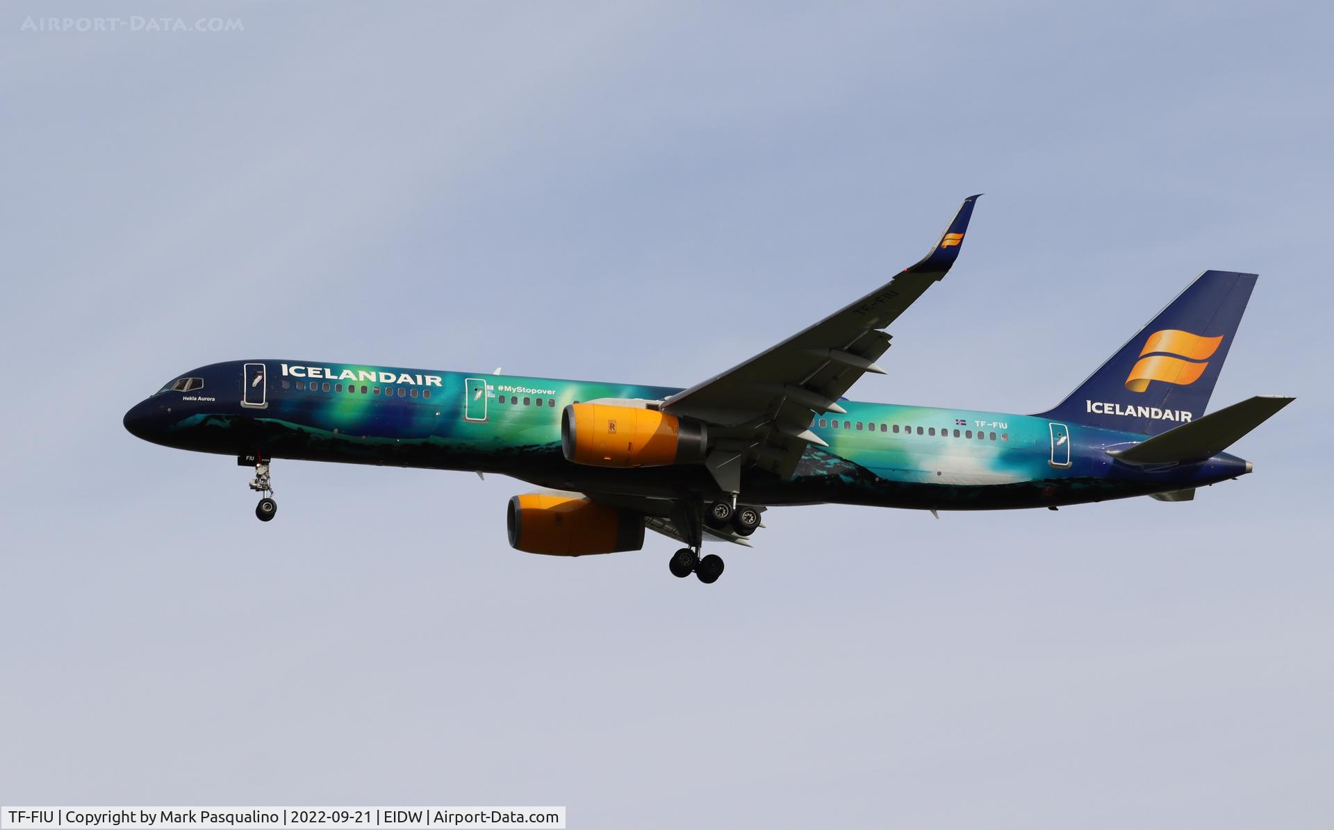 TF-FIU, 1994 Boeing 757-256 C/N 26243, Boeing 757-236