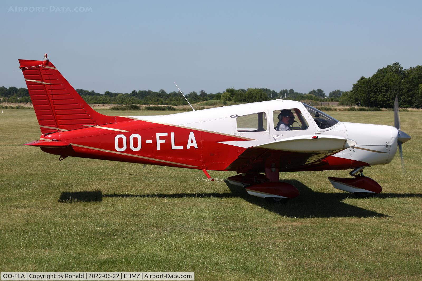 OO-FLA, 1976 Piper PA-28-140 Cherokee Cruiser C/N 28-7625105, at ehmz