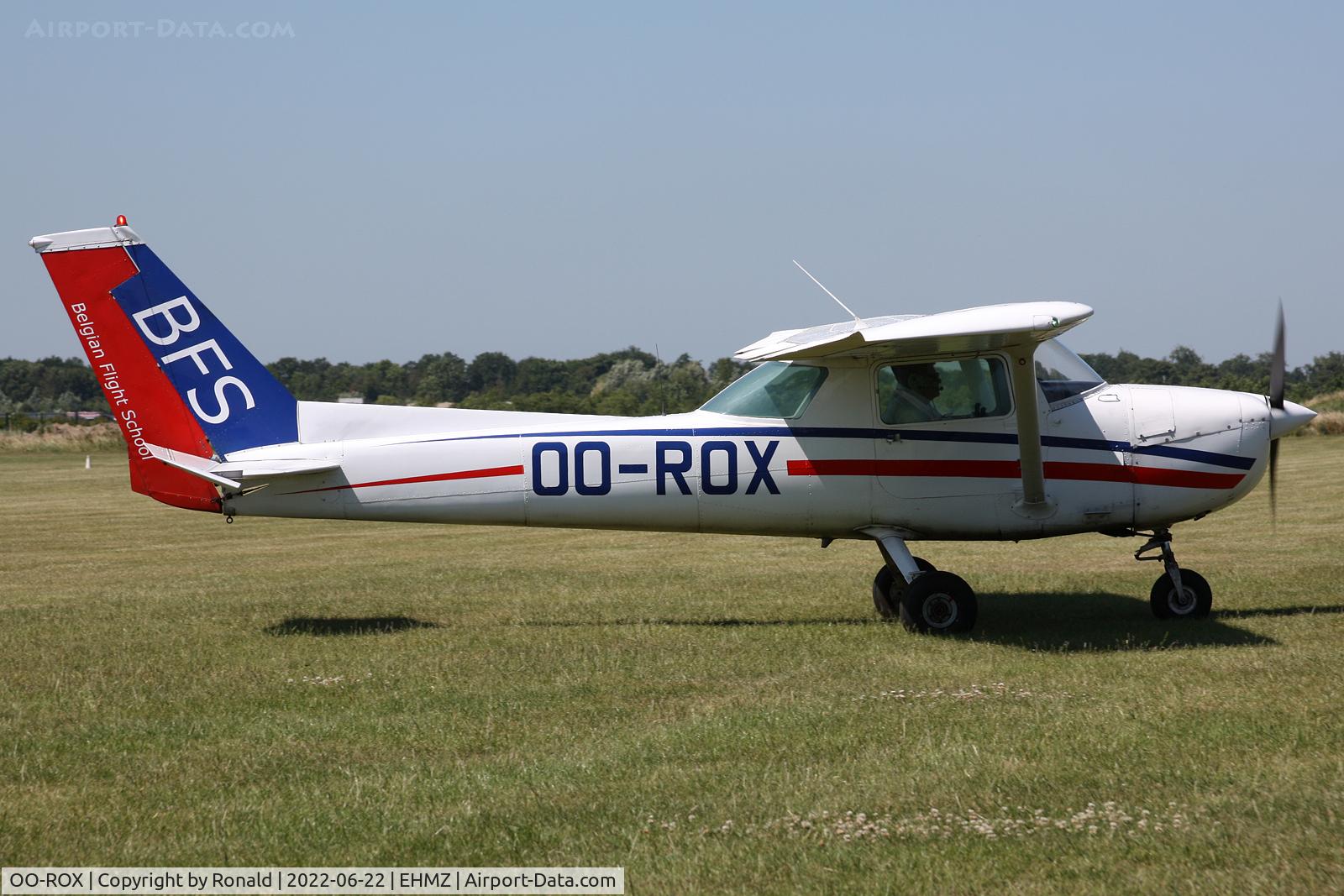 OO-ROX, Cessna 150M C/N 15076064, at ehmz