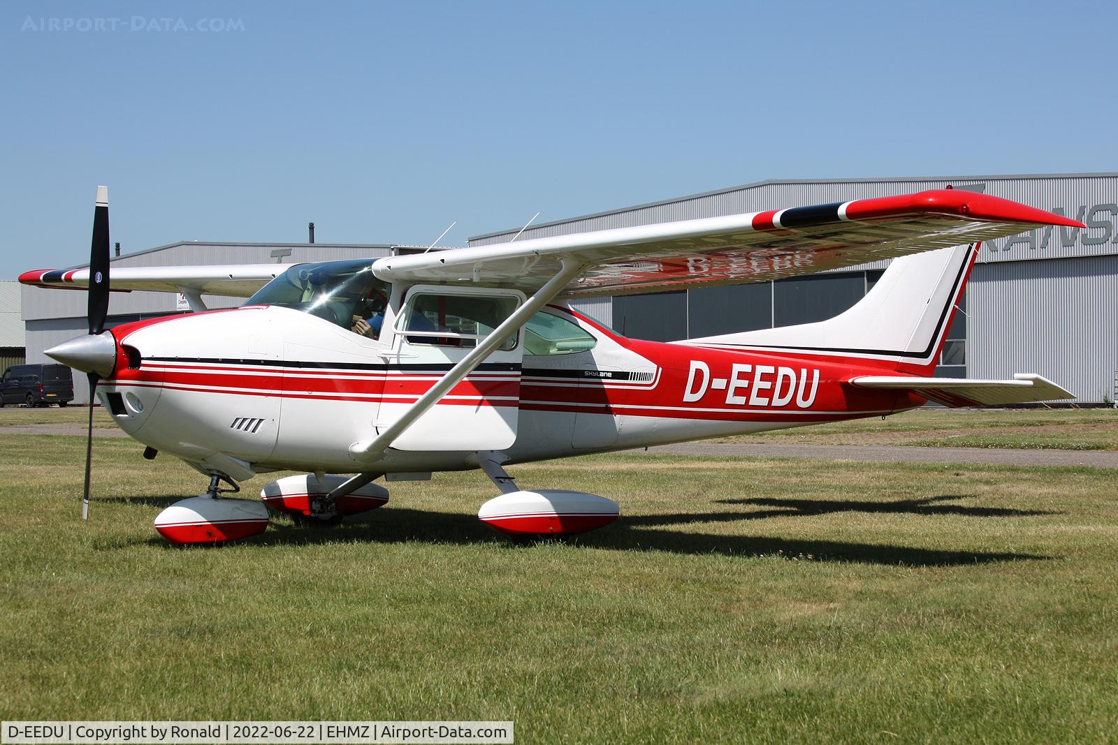 D-EEDU, Cessna 182P Skylane Skylane C/N 18261537, at ehmz