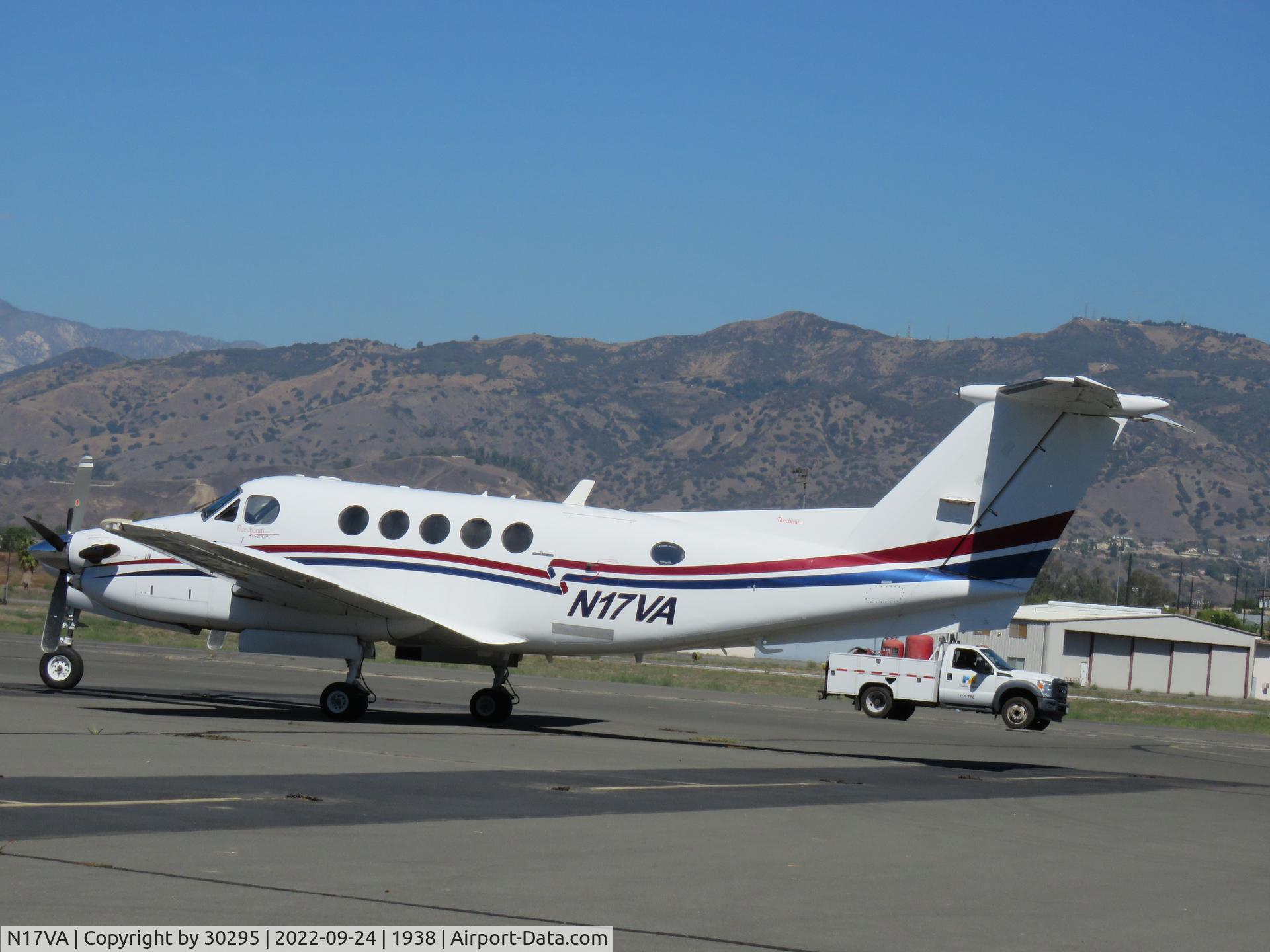 N17VA, 1980 Beech 200 King Air C/N BB-670, Parked