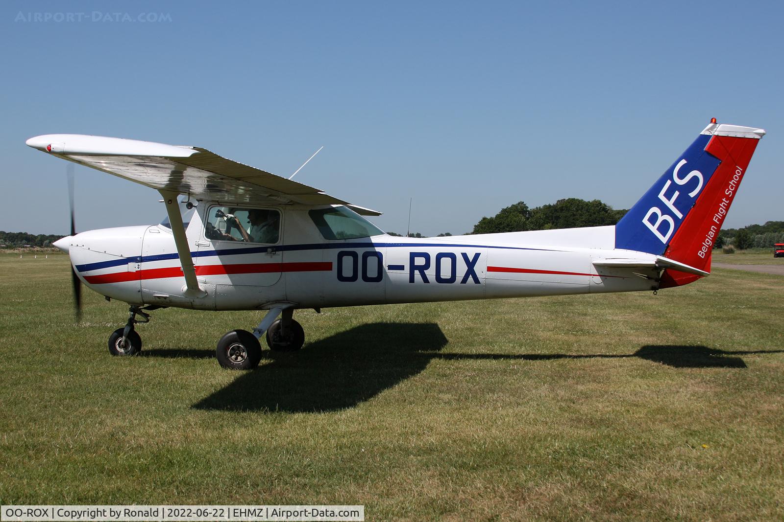 OO-ROX, Cessna 150M C/N 15076064, at ehmz