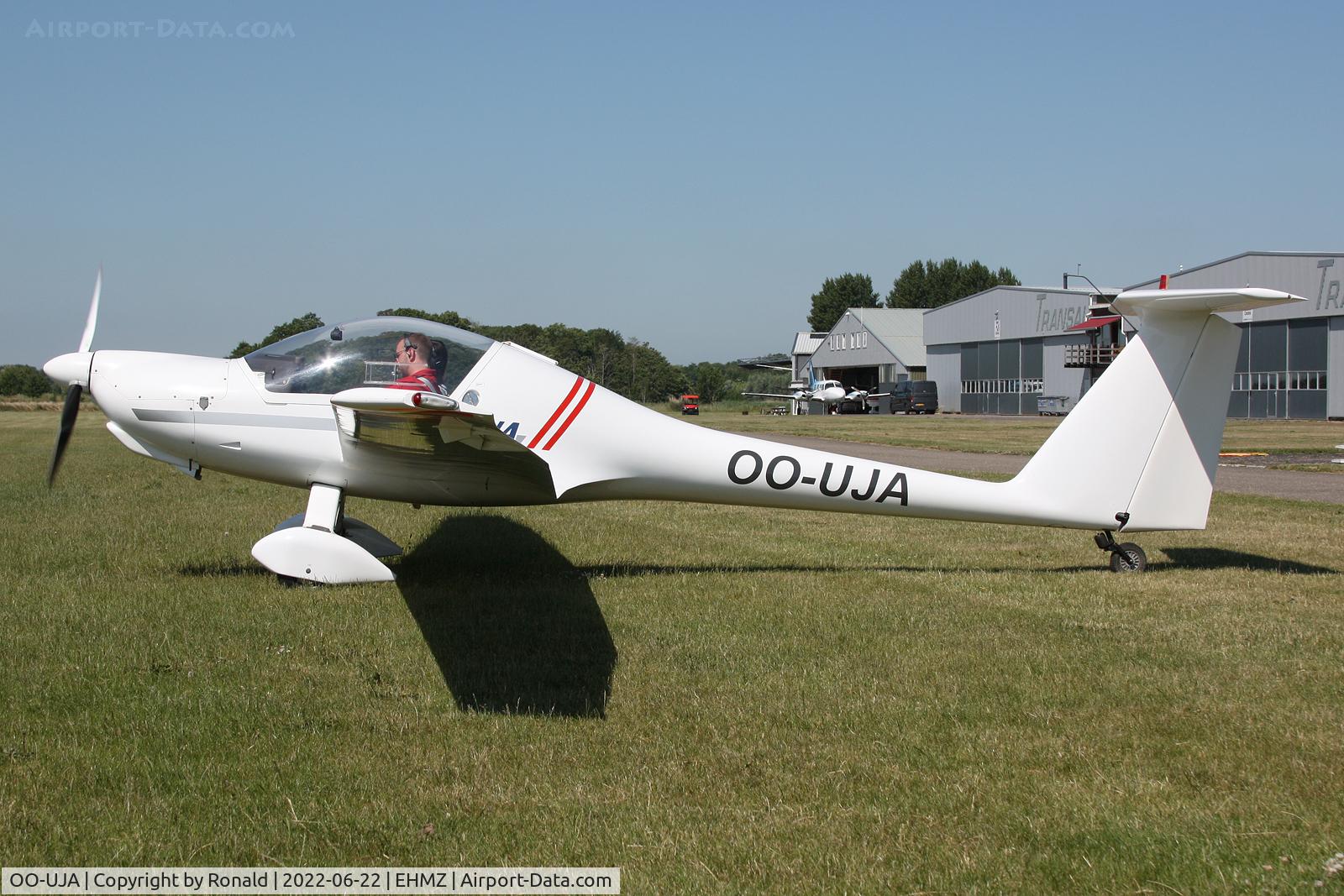 OO-UJA, 1992 Diamond HK-36R Super Dimona C/N 36352, at ehmz