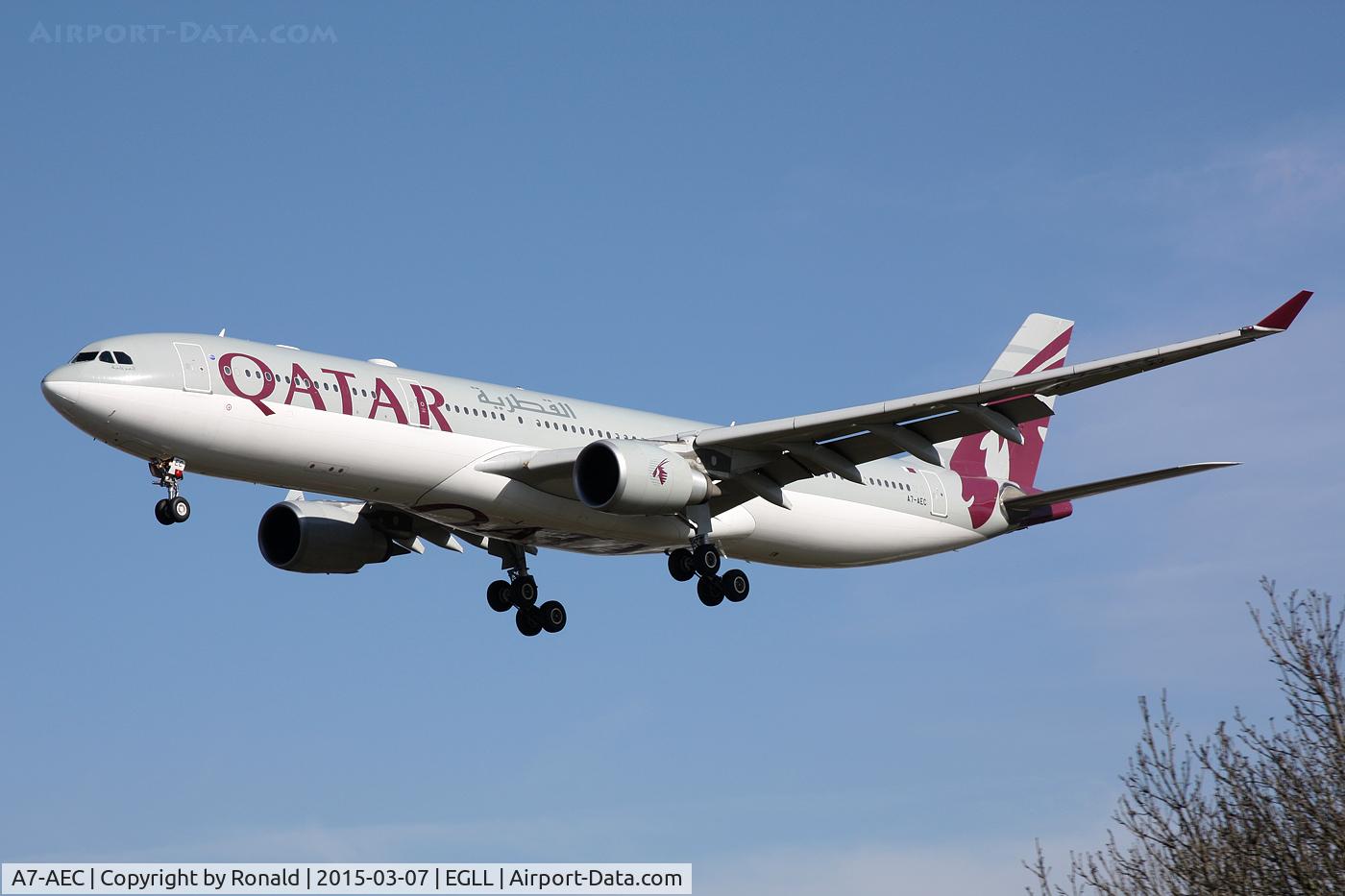A7-AEC, 2005 Airbus A330-302 C/N 659, at lhr