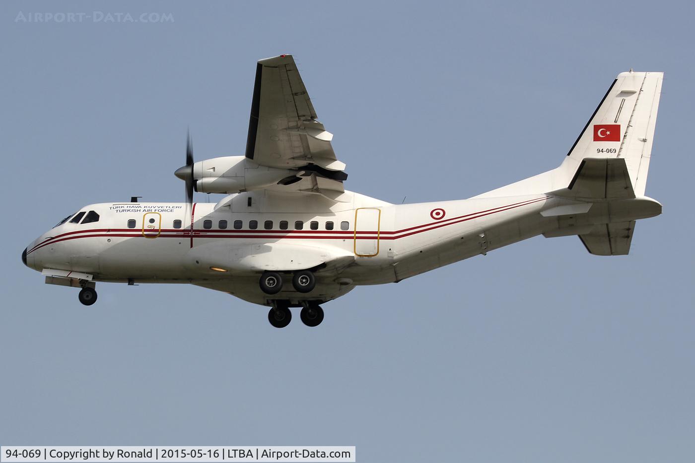 94-069, 1993 Airtech CN-235-100M C/N C069, at ist