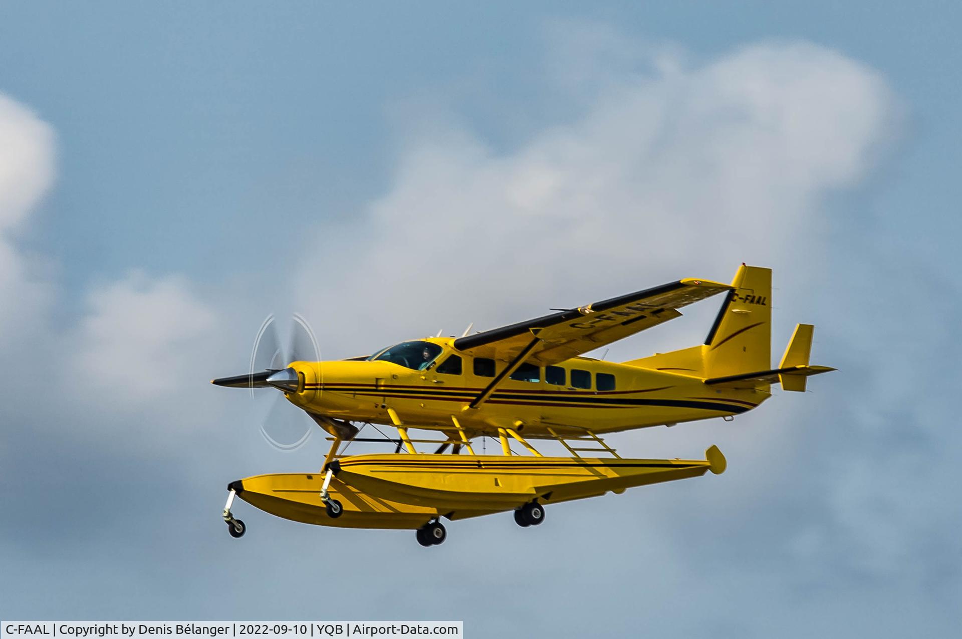 C-FAAL, 2000 Cessna 208 Caravan 1 C/N 20800320, Landing runway 24 YQB