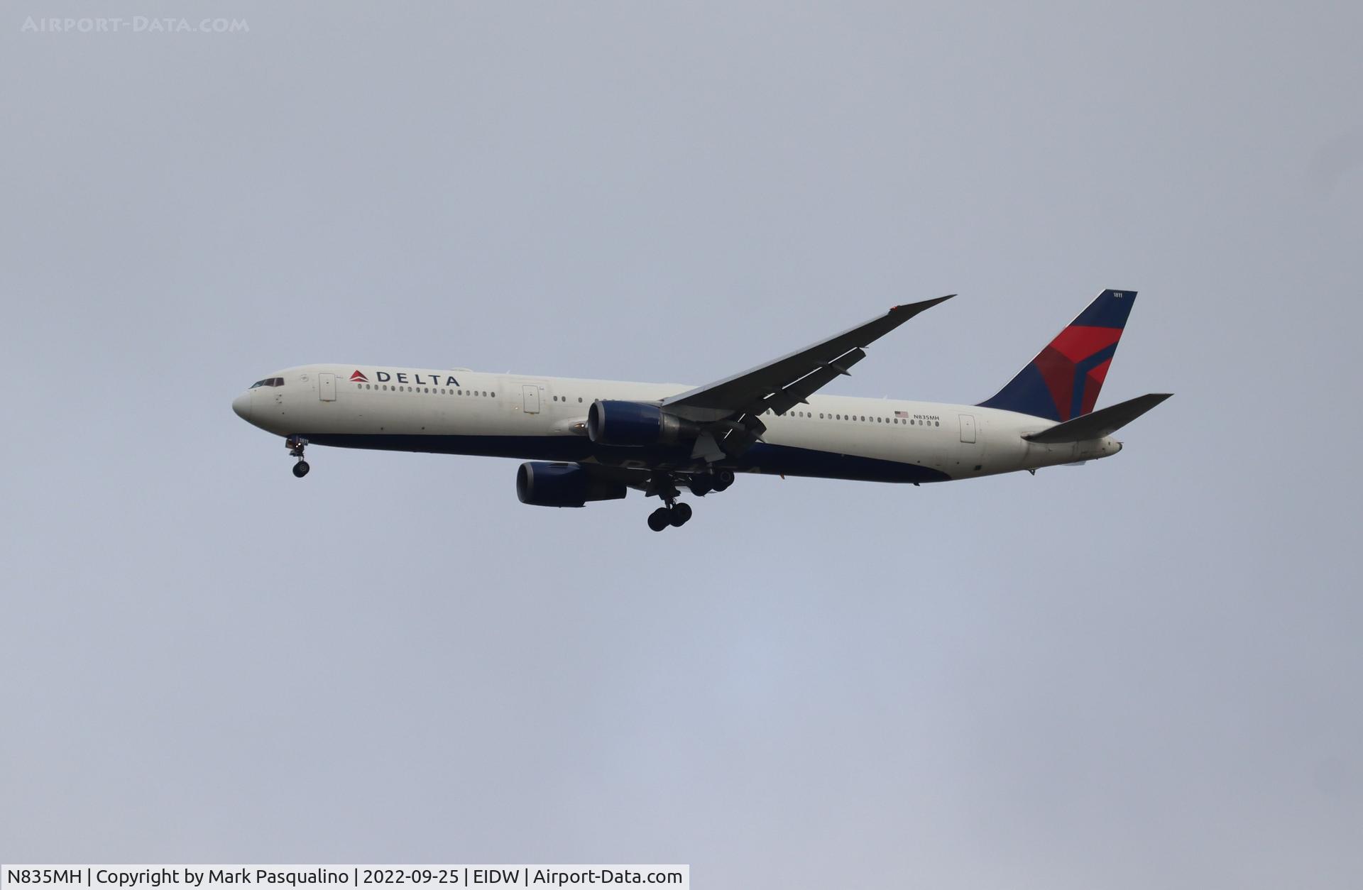 N835MH, 2000 Boeing 767-432/ER C/N 29708, Boeing 767-432/ER