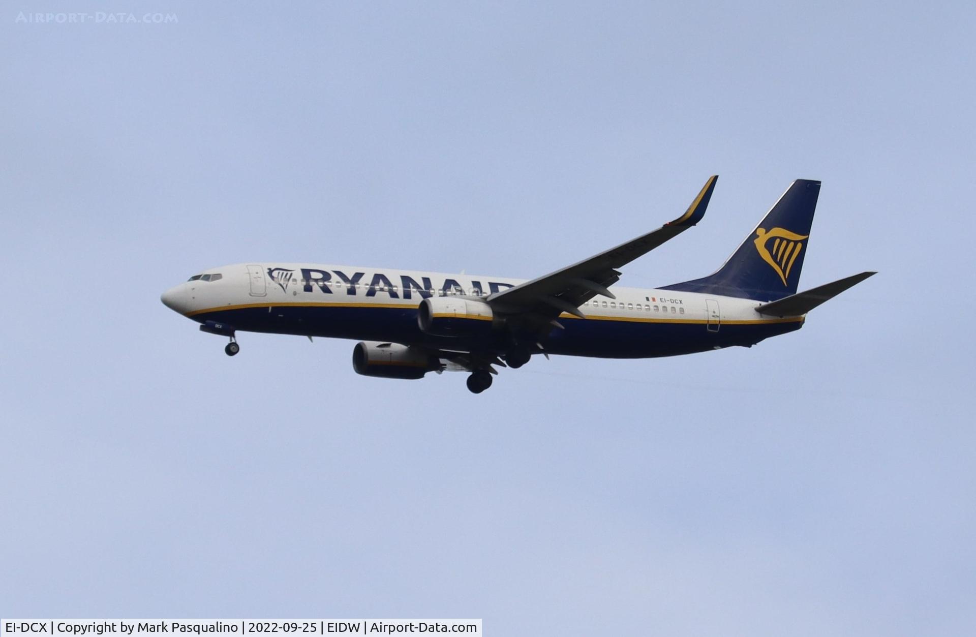 EI-DCX, 2004 Boeing 737-8AS C/N 33569, Boeing 737-8AS