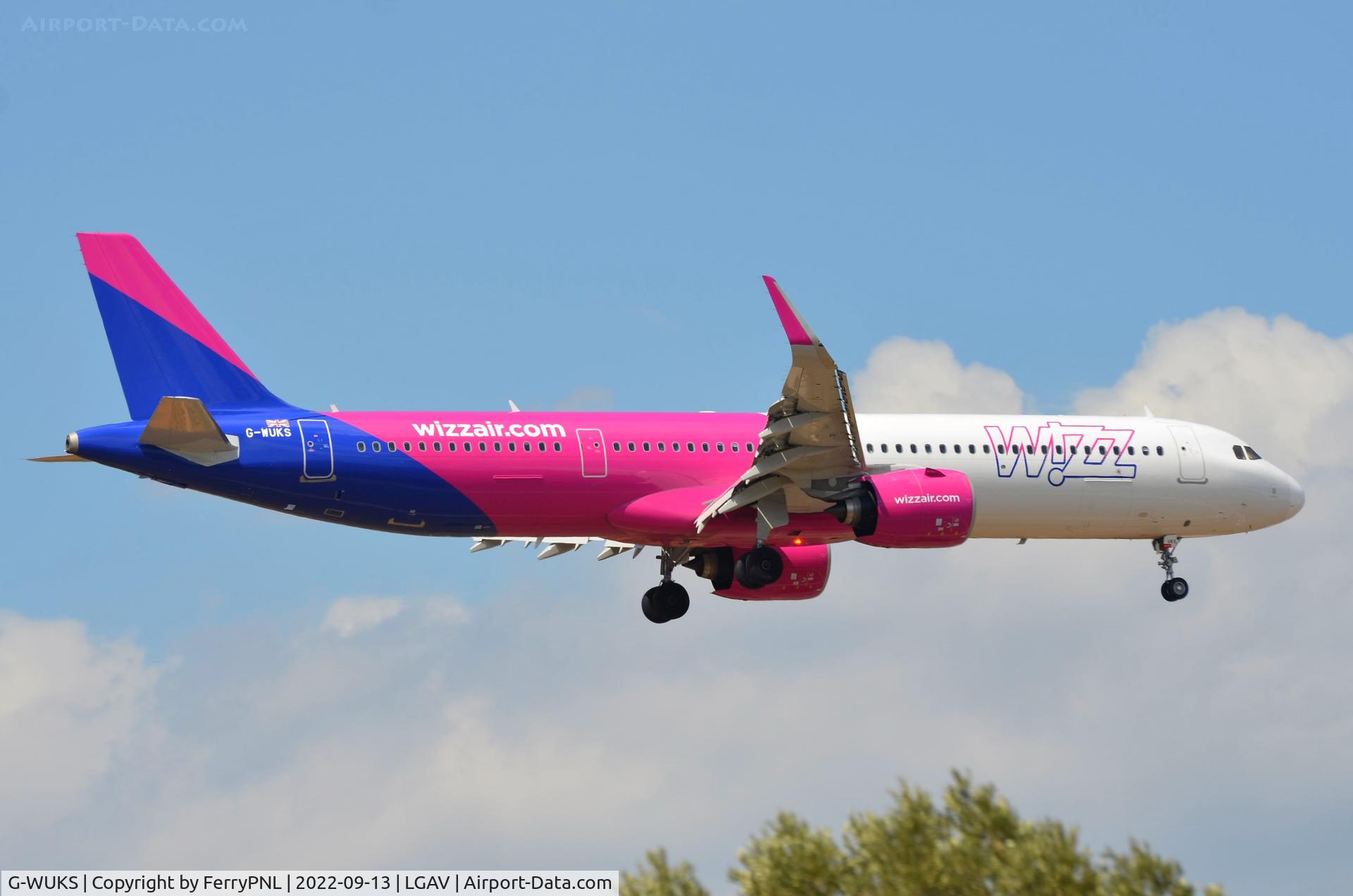G-WUKS, 2022 Airbus A321-271NX C/N 10891, Wizzair UK A321N on short finals