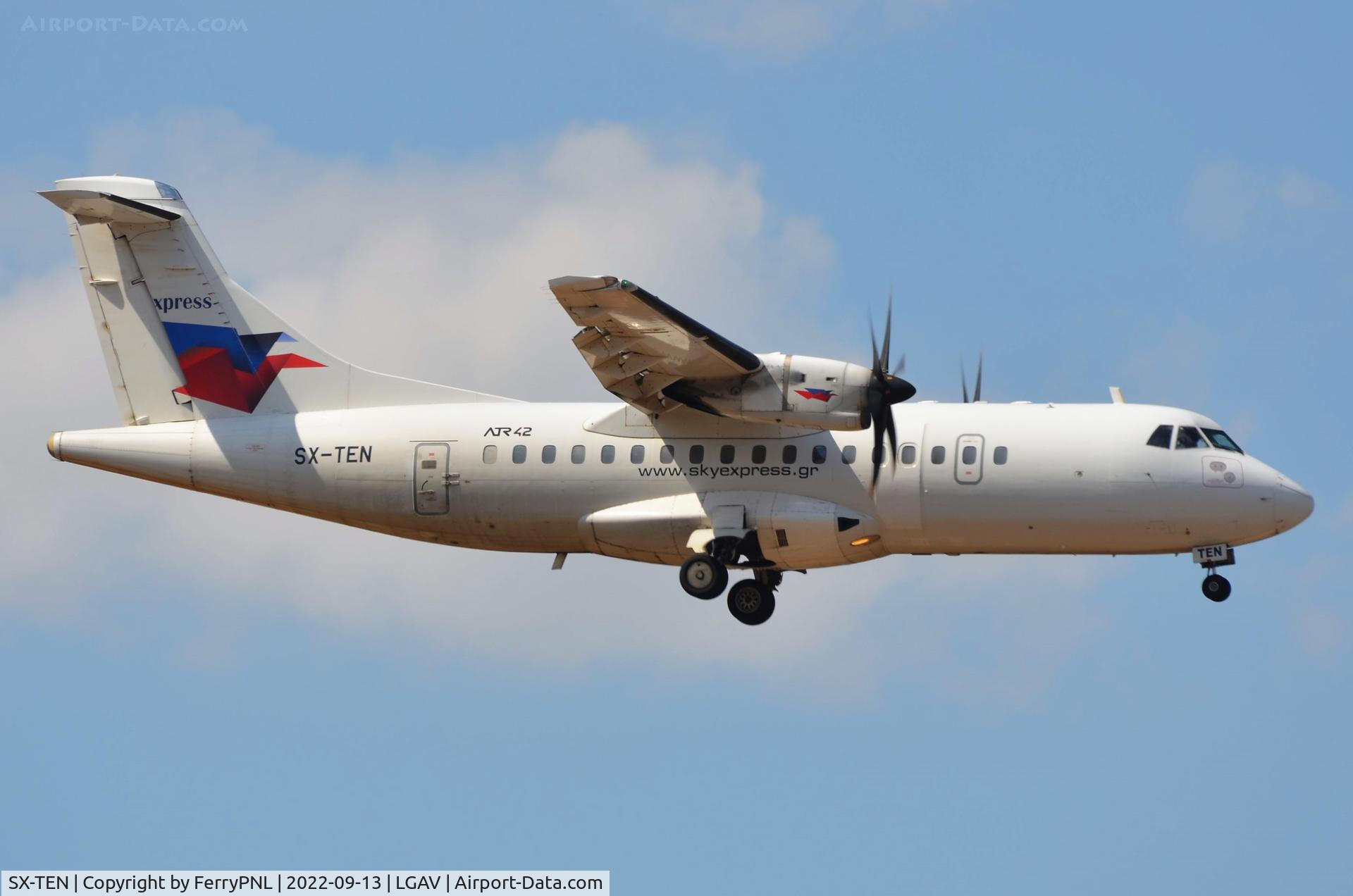 SX-TEN, 1997 ATR 42-500 C/N 542, Sky Express ATR42 landing