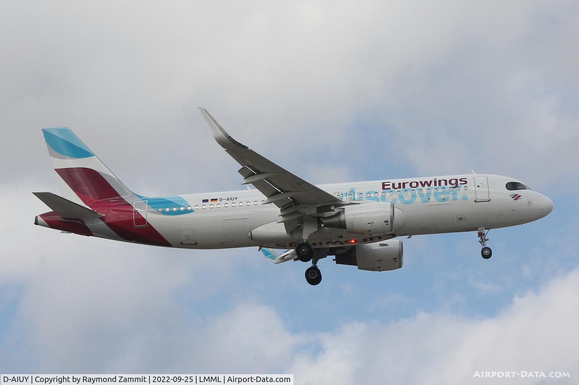 D-AIUY, 2016 Airbus A320-214 C/N 7355, A320 D-AIUY Eurowings Discovery