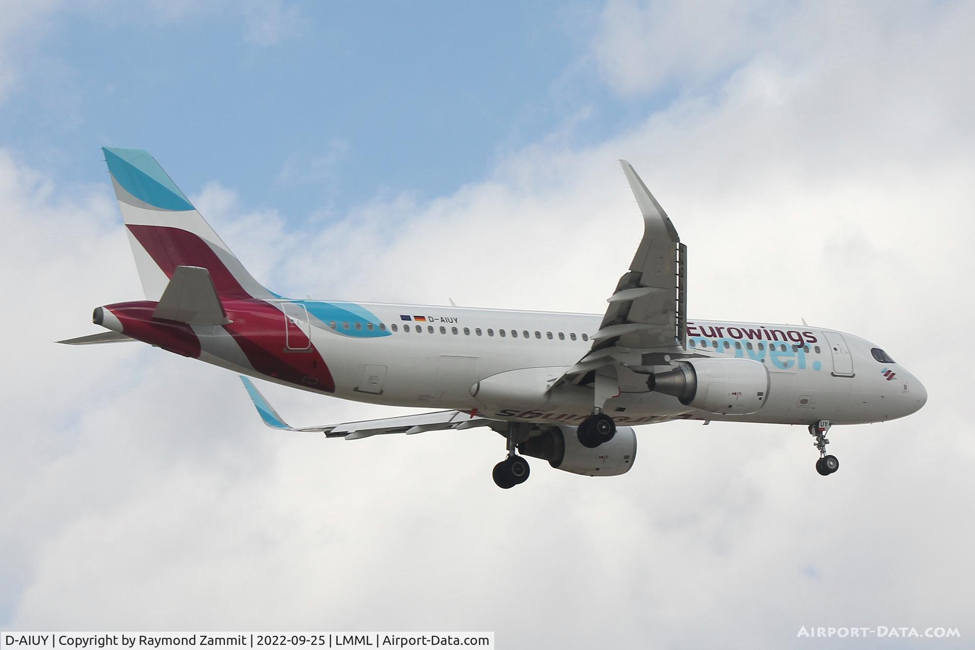 D-AIUY, 2016 Airbus A320-214 C/N 7355, A320 D-AIUY Eurowings Discovery