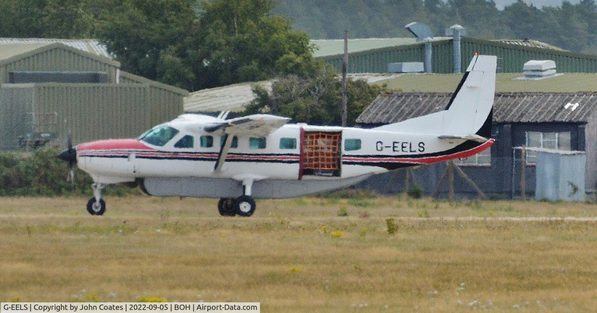 G-EELS, 1997 Cessna 208B Grand Caravan C/N 208B0619, Arriving in heat haze
