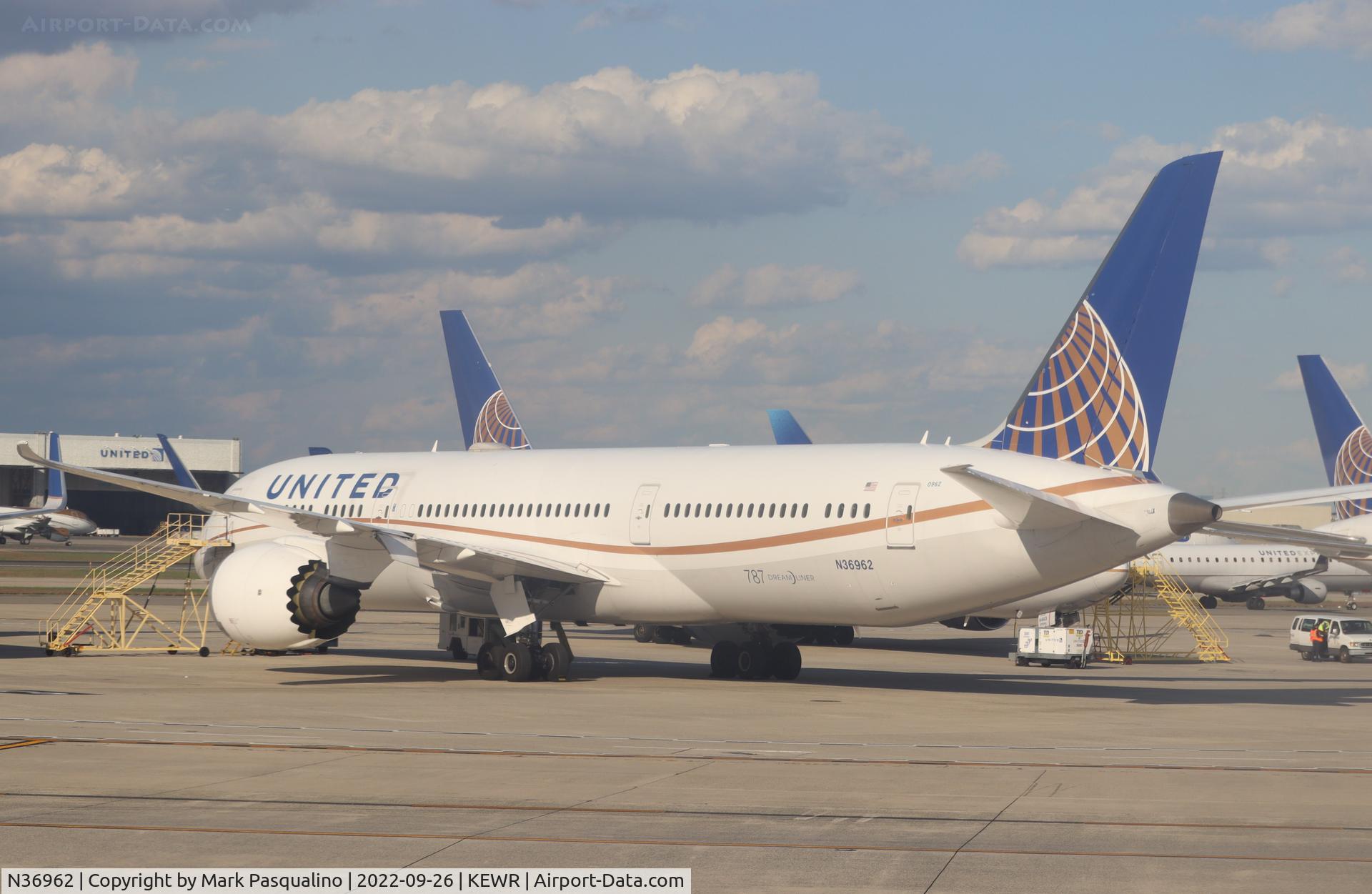 N36962, 2015 Boeing 787-9 Dreamliner C/N 35880, Boeing 787-9