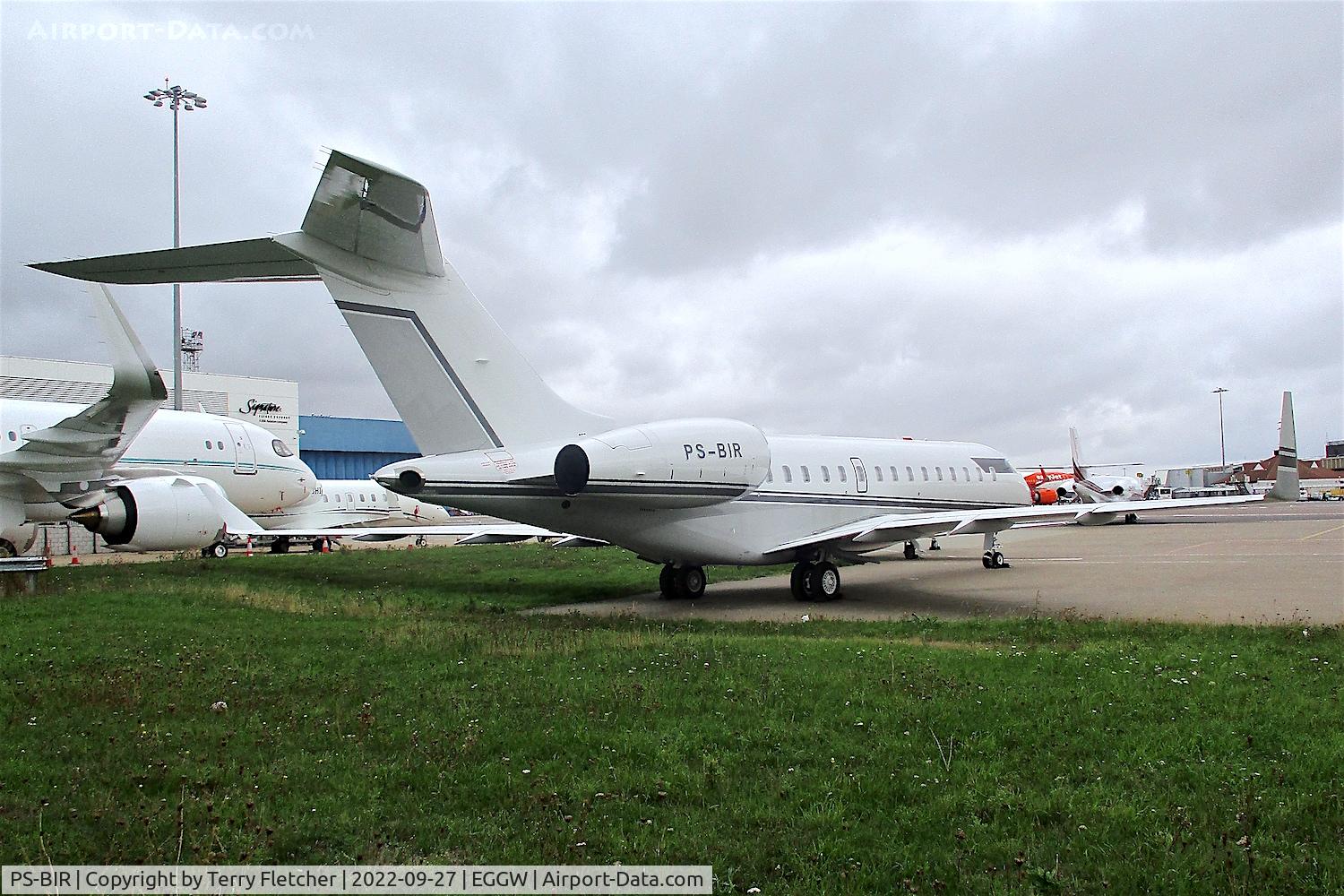 PS-BIR, 2012 Bombardier BD-700-1A10 Global 6000 C/N 9514, At Luton