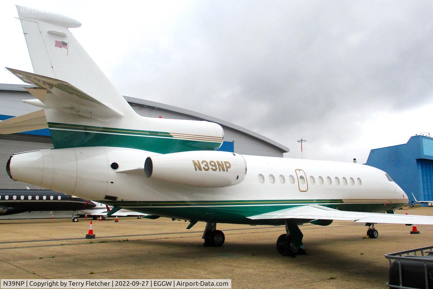 N39NP, Dassault Falcon 900EX C/N 39, At Luton