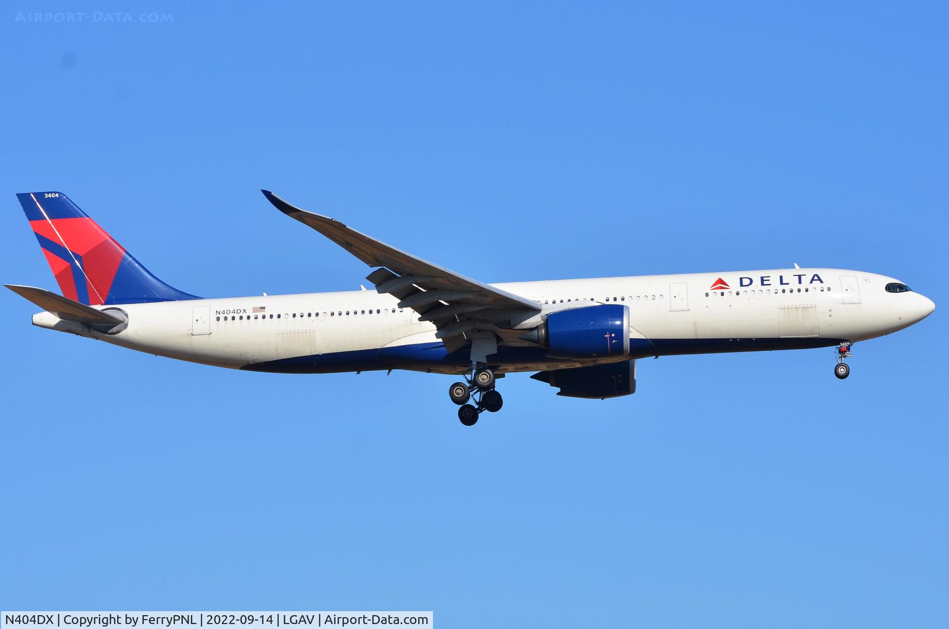 N404DX, 2019 Airbus A330-941 C/N 1935, Delta A339 arriving from JFK