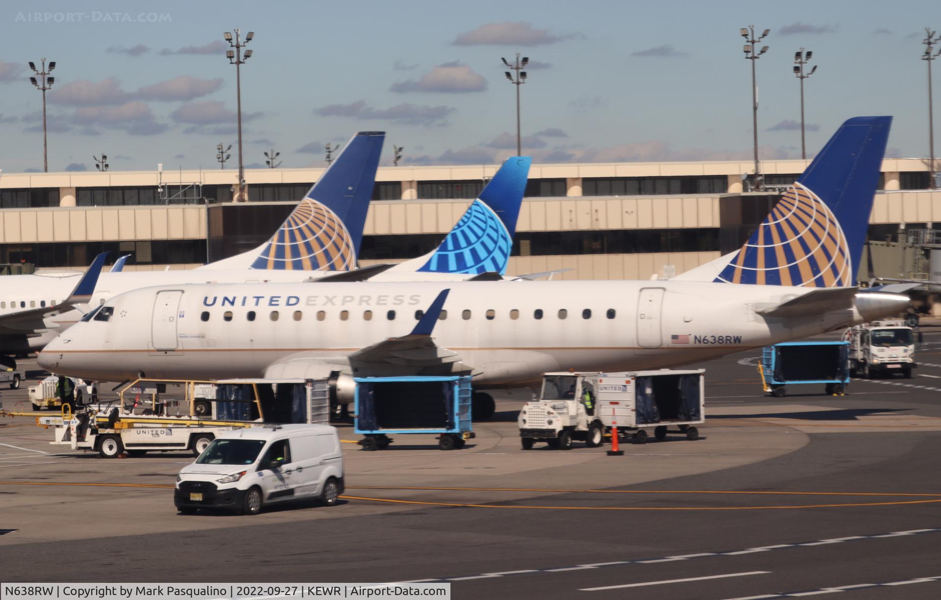N638RW, 2004 Embraer 170SE (ERJ-170-100SE) C/N 17000053, ERJ-170-100SE