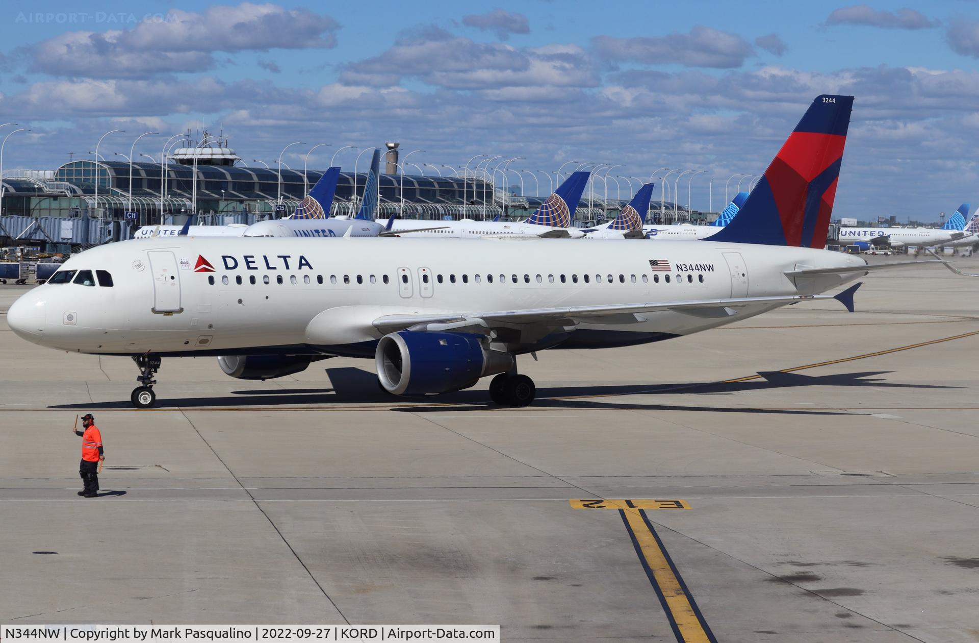 N344NW, 1993 Airbus A320-212 C/N 388, Airbus A320-212