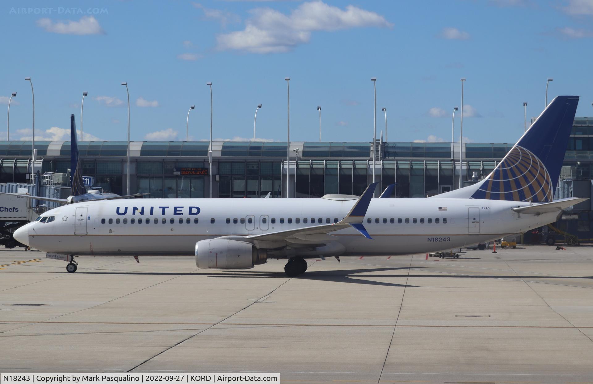 N18243, 1999 Boeing 737-824 C/N 28806, Boeing 727-824