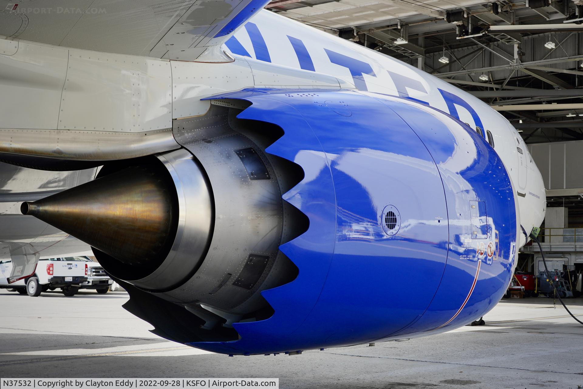N37532, 2022 Boeing 737-9 MAX C/N 64453, SFO 2022.