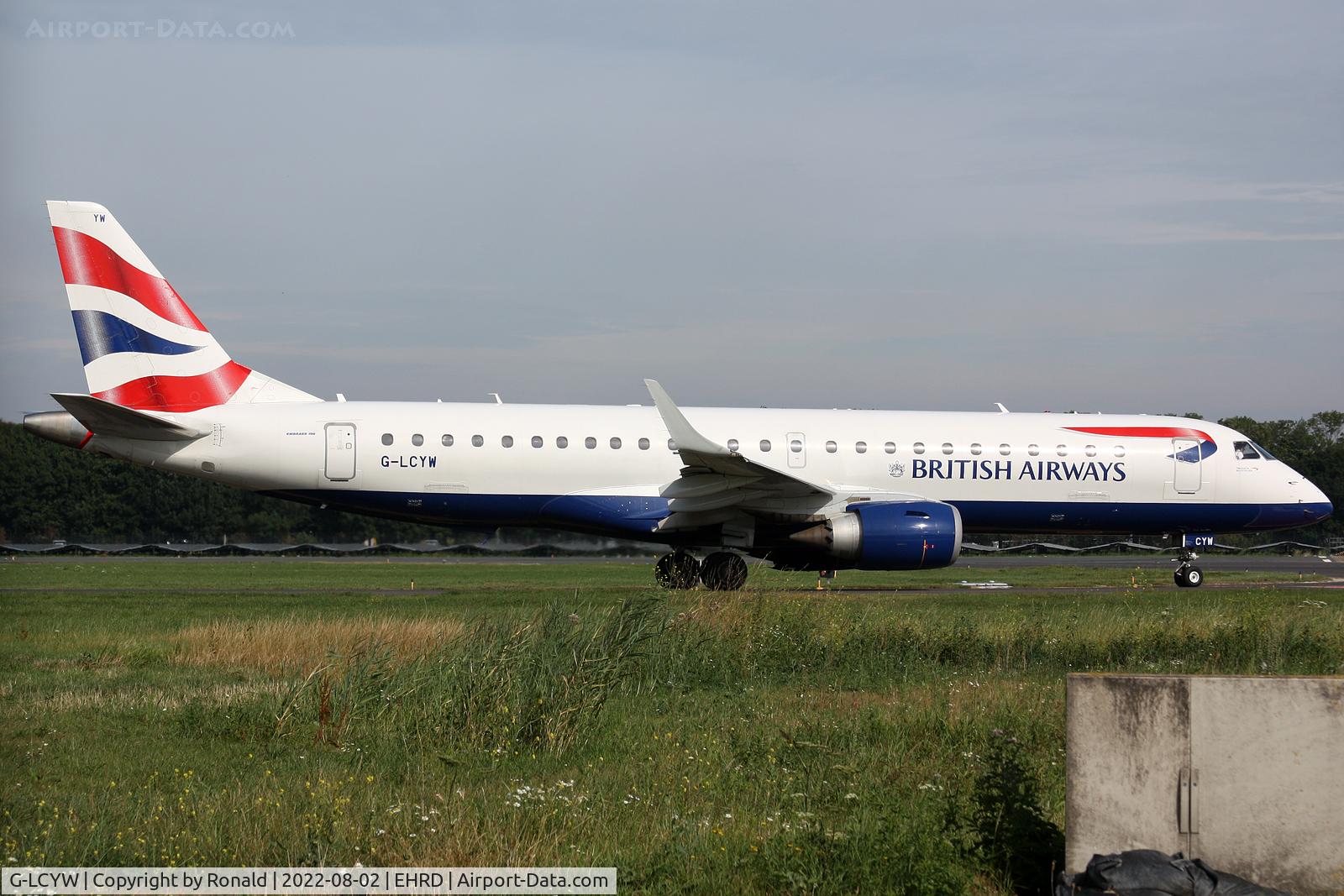 G-LCYW, 2008 Embraer 190SR (ERJ-190-100SR) C/N 19000163, at 16hoven