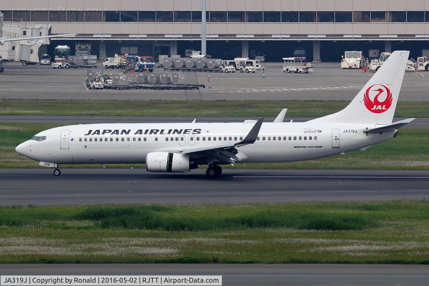 JA319J, 2008 Boeing 737-846 C/N 35348, at hnd