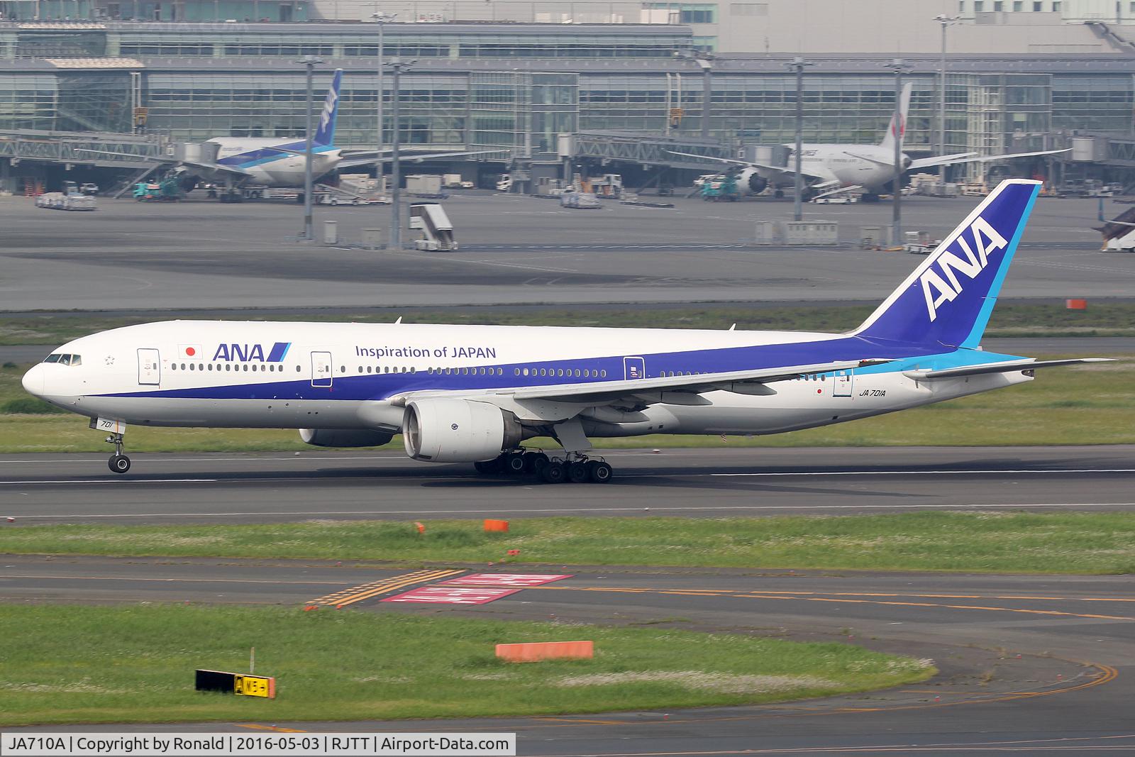 JA710A, 2000 Boeing 777-281/ER C/N 28279, at hnd