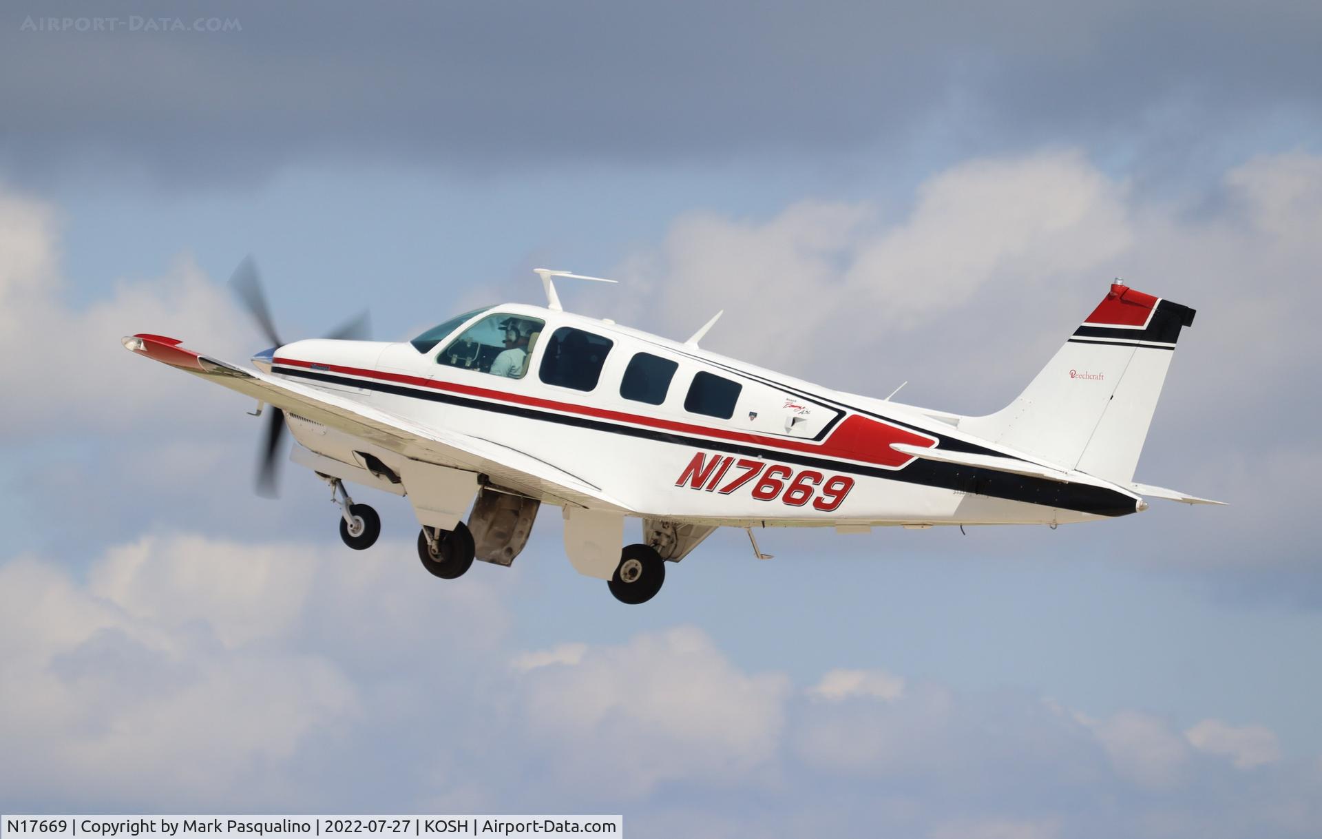 N17669, 1977 Beech A36 Bonanza 36 C/N E-1002, Beech A36