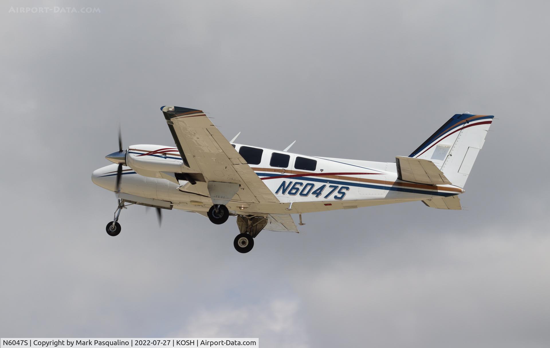 N6047S, 1976 Beech 58P Baron C/N TJ-37, Beech 58P