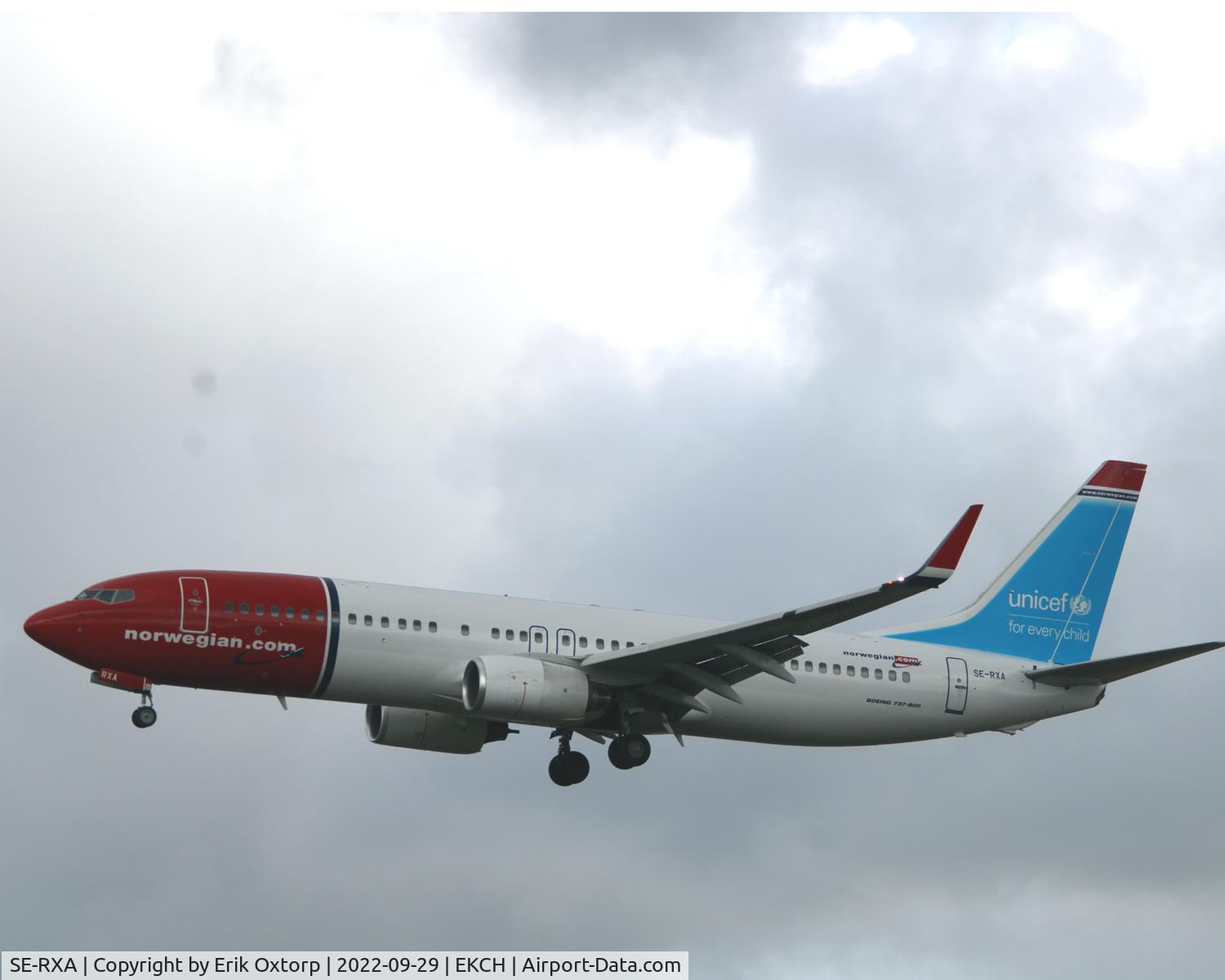 SE-RXA, 2010 Boeing 737-84P C/N 35757, SE-RXA landing rw 22L