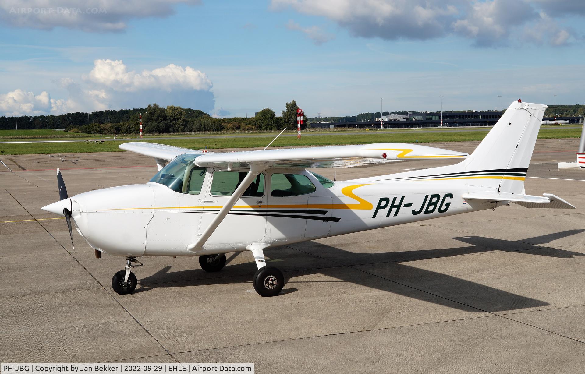 PH-JBG, 1980 Reims F172P C/N 2072, Lelystad Airport