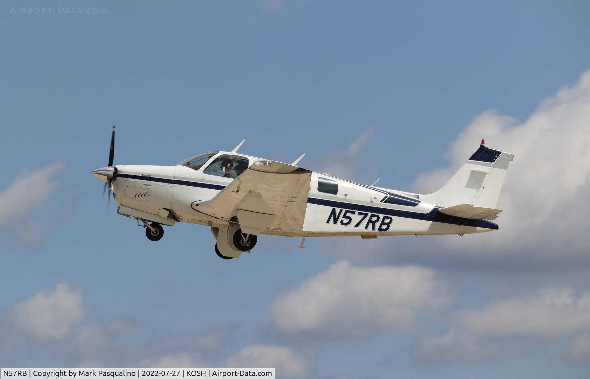 N57RB, 1979 Beech A36 Bonanza 36 C/N E-1572, Beech A36