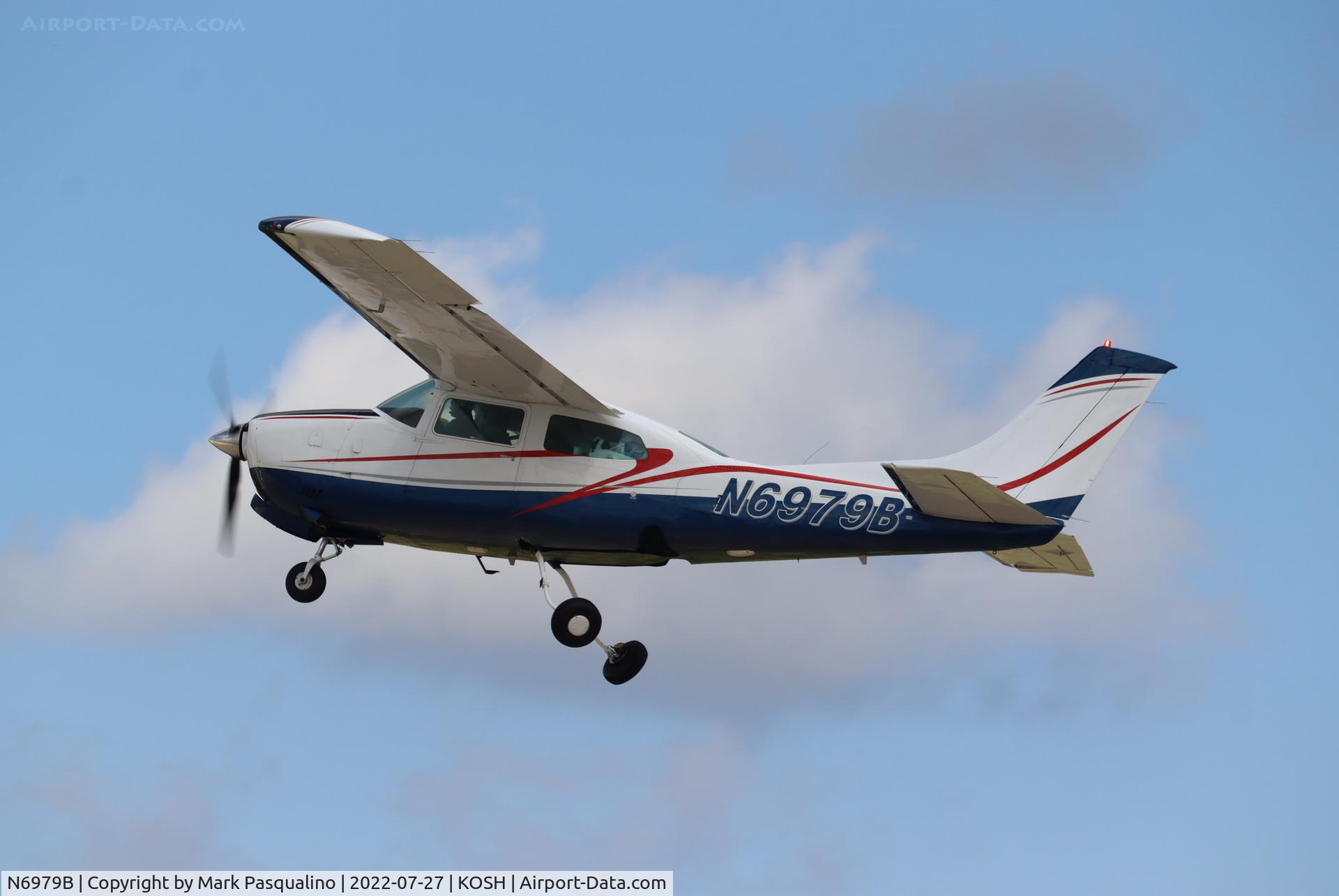 N6979B, 1978 Cessna 210M Centurion C/N 21062863, Cessna 210M