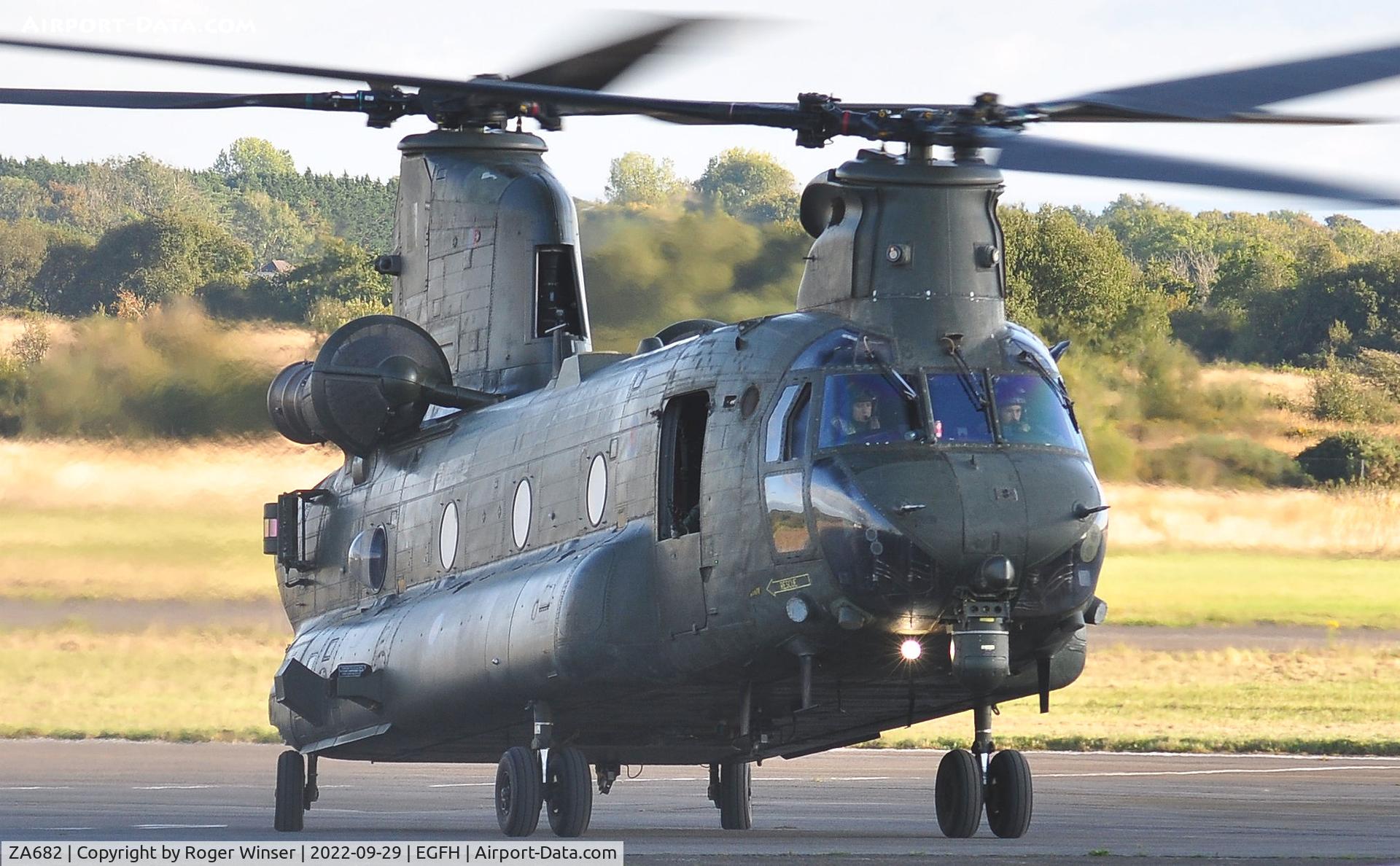 ZA682, Boeing Vertol Chinook HC.6A C/N MA013/M7008, RAF Chinook HC.6A.
