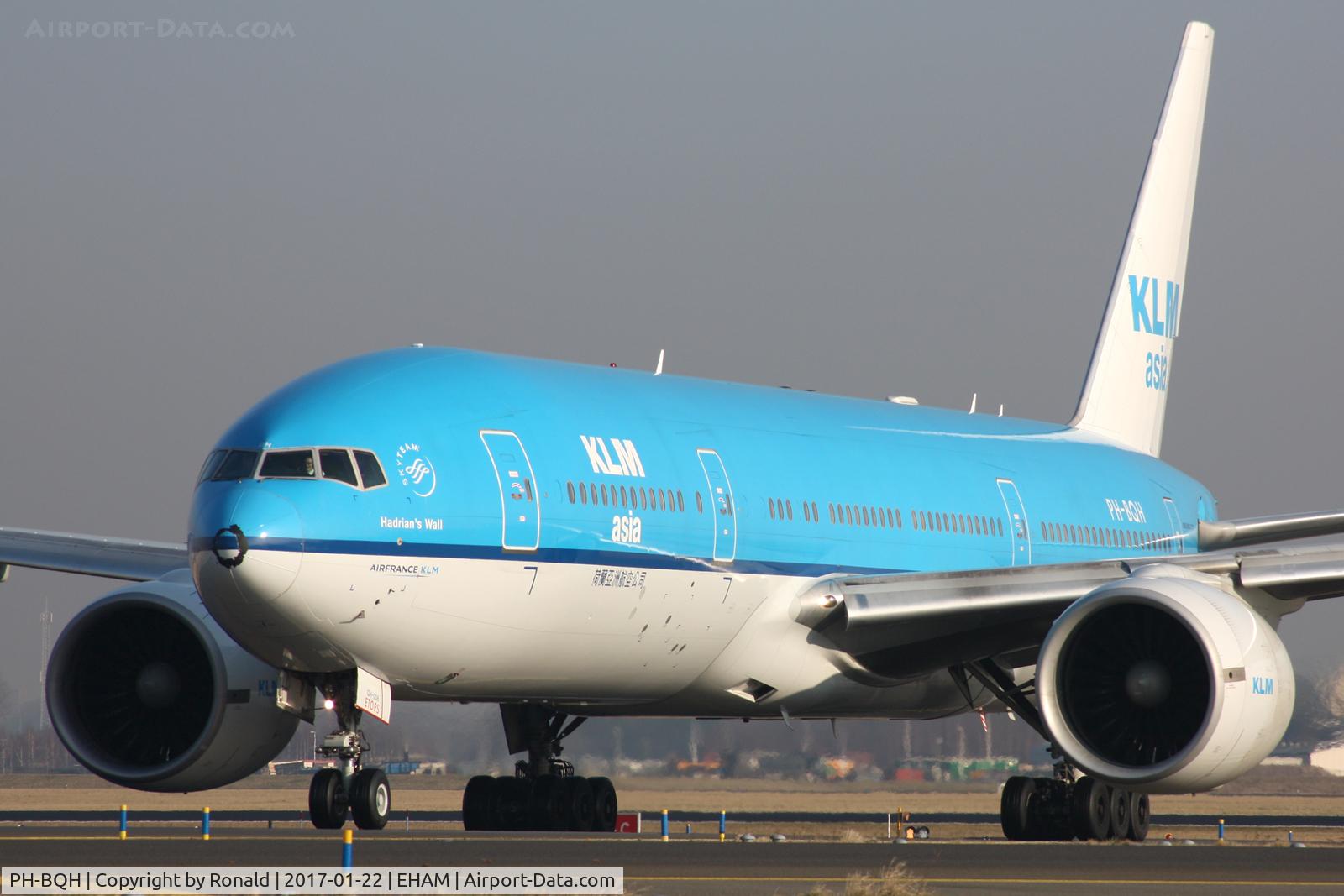 PH-BQH, 2004 Boeing 777-206/ER C/N 32705, at spl