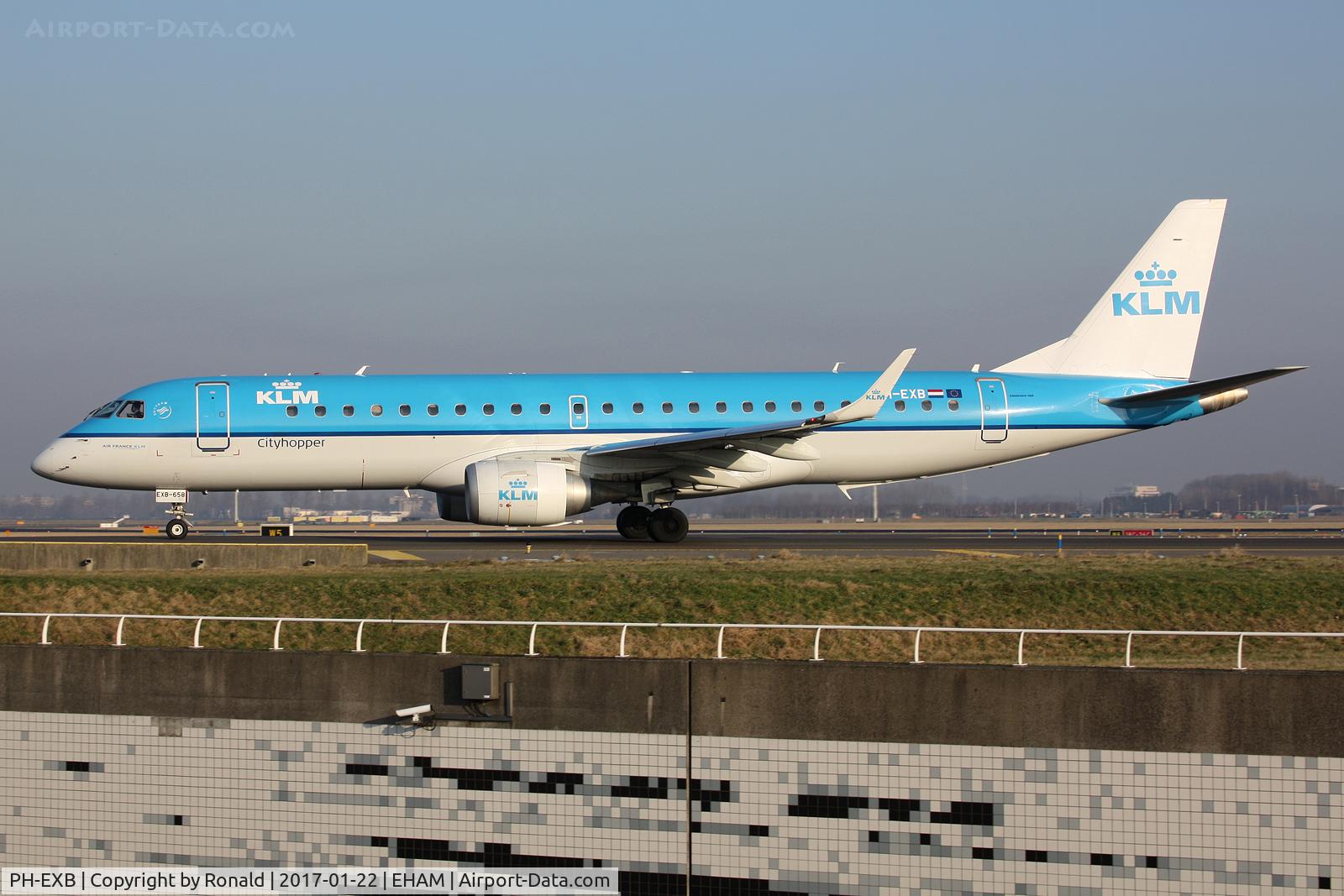 PH-EXB, 2014 Embraer 190STD (ERJ-190-100) C/N 19000658, at spl