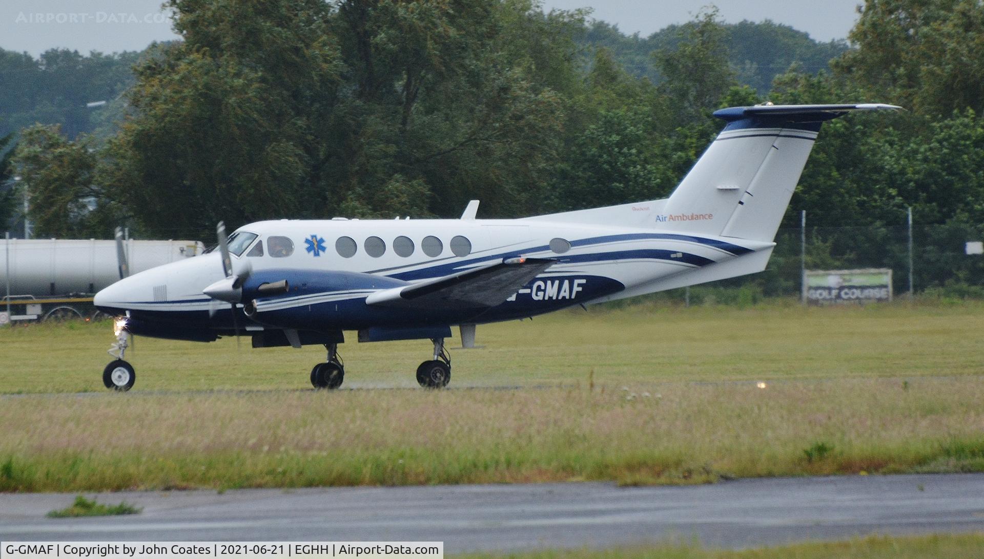 G-GMAF, 1999 Raytheon B200 Super King Air C/N BB-1692, Departing