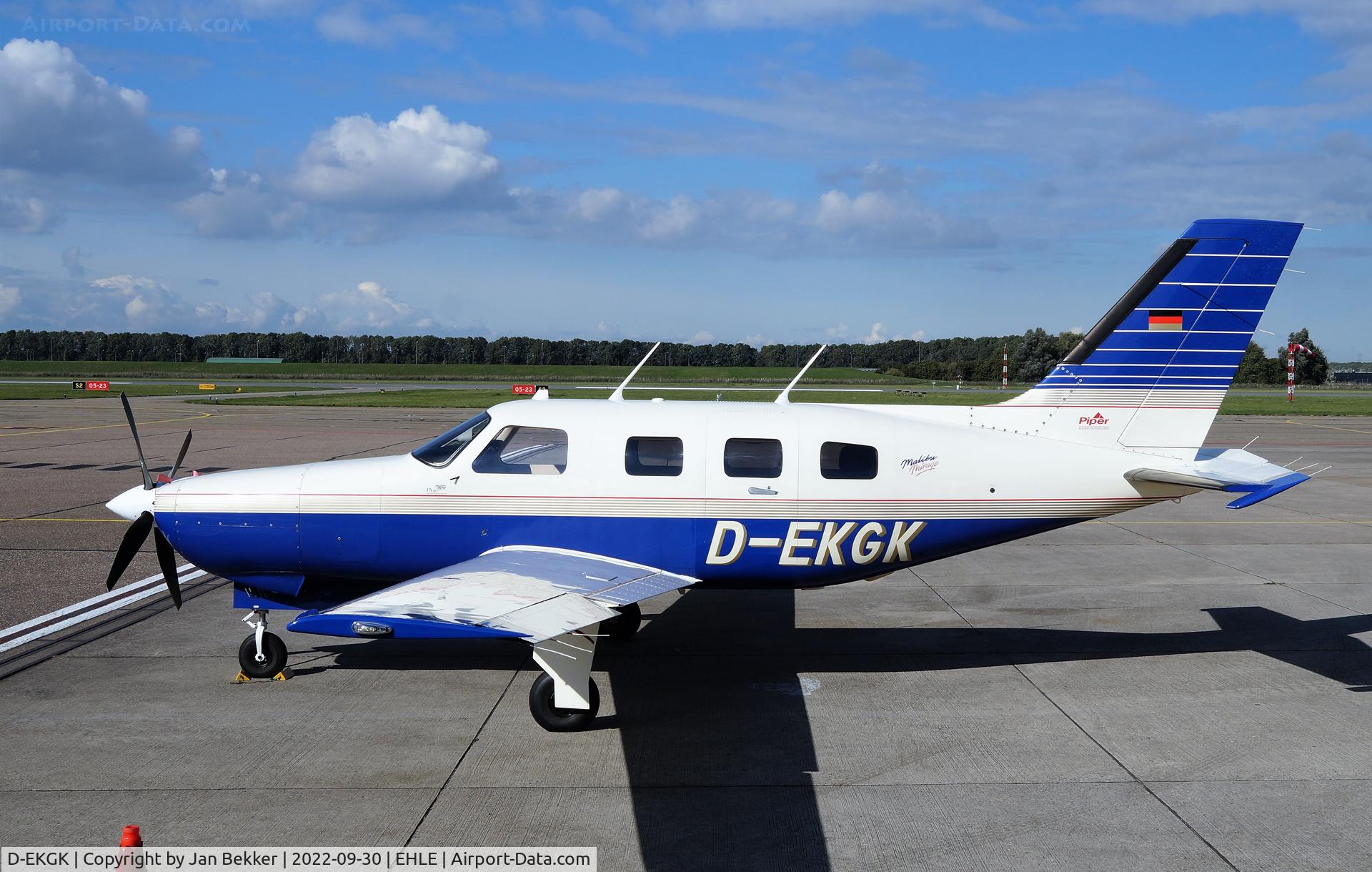 D-EKGK, 1995 Piper PA-46-350P Malibu Mirage C/N 4636010, Lelystad Airport