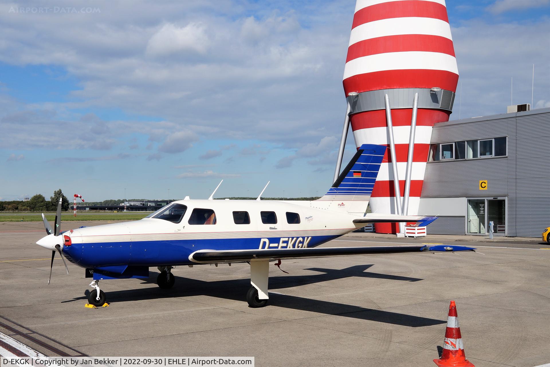D-EKGK, 1995 Piper PA-46-350P Malibu Mirage C/N 4636010, Lelystad Airport