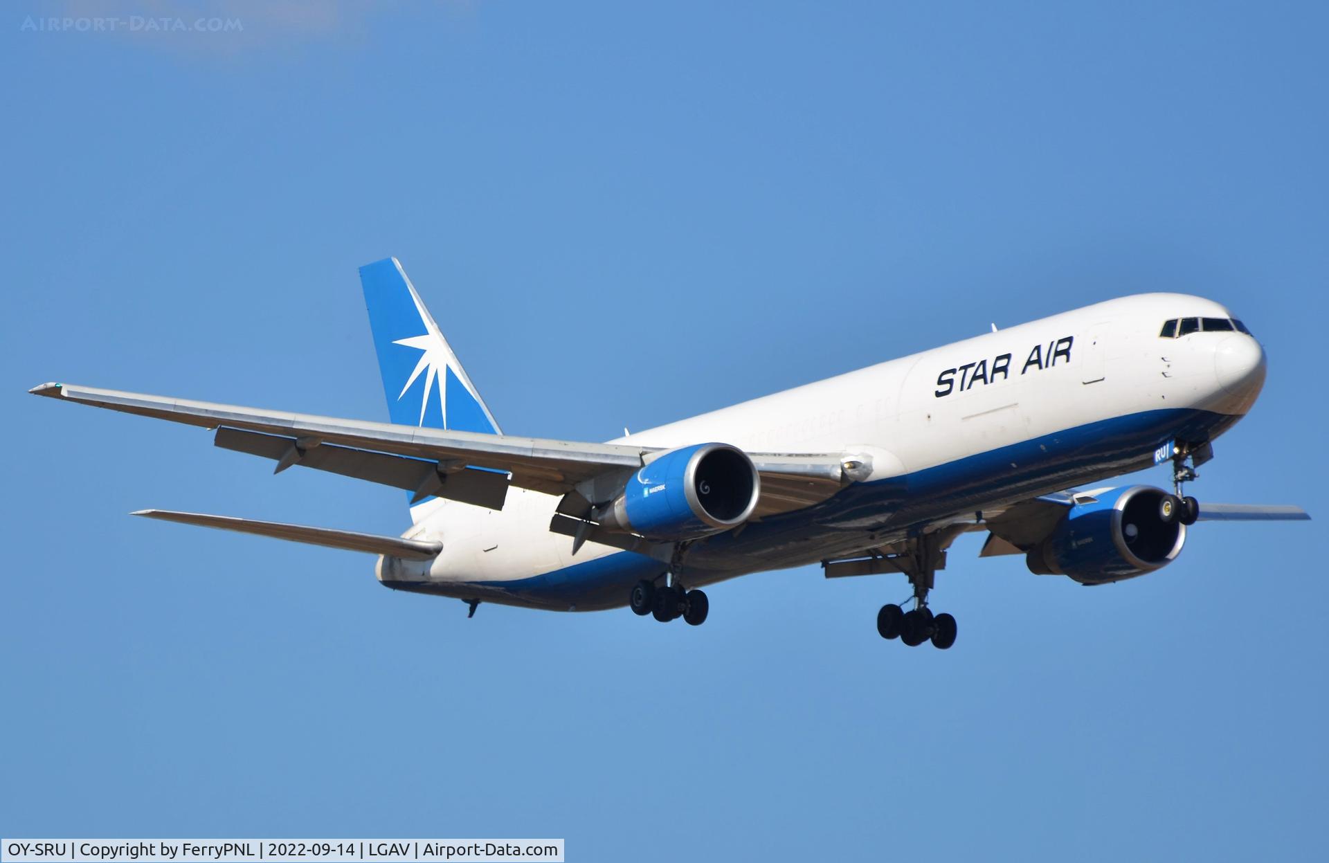 OY-SRU, 1999 Boeing 767-36N/ER C/N 30107/761, Star Air B763F on approach