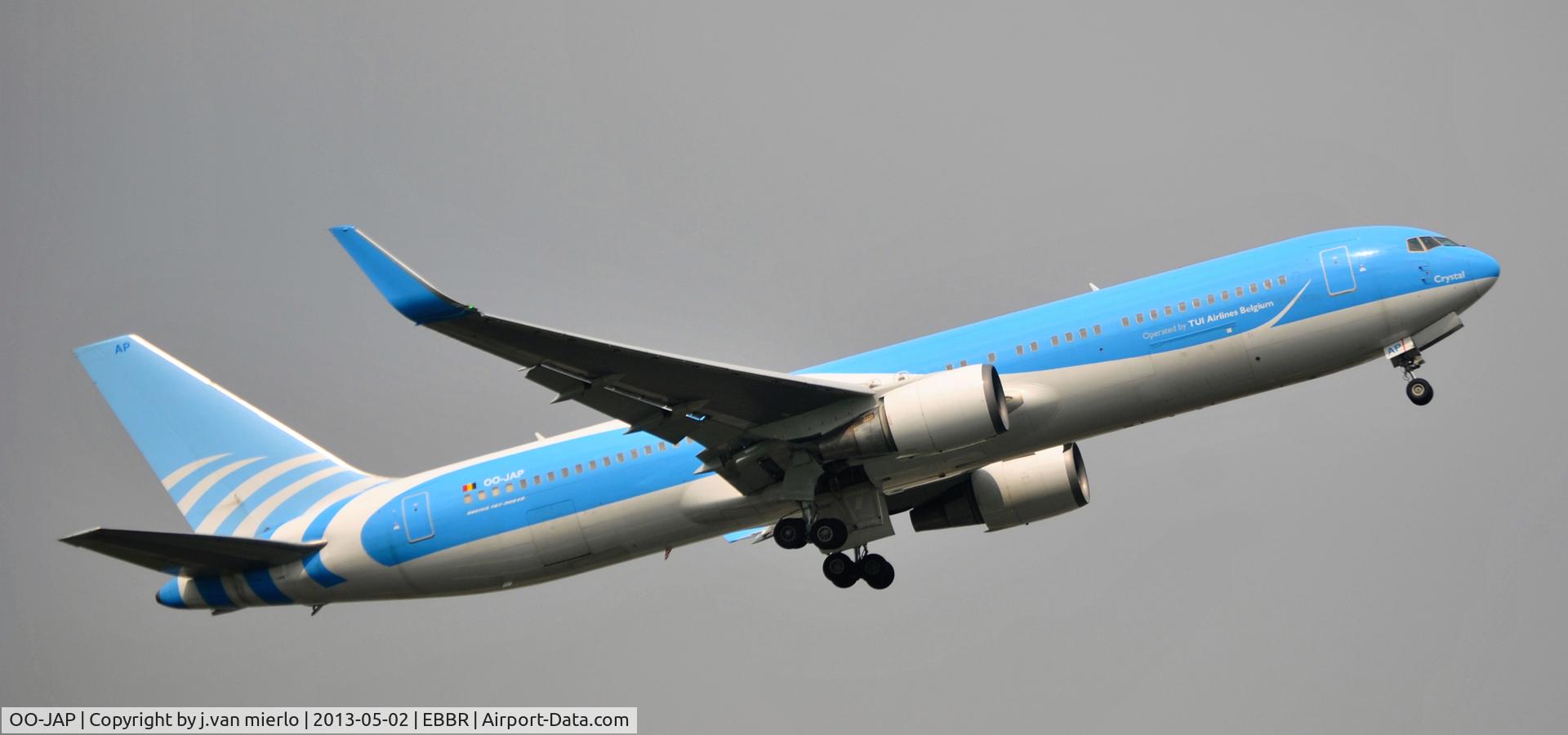 OO-JAP, 2001 Boeing 767-38E/ER C/N 30840, T/O BRU 07R