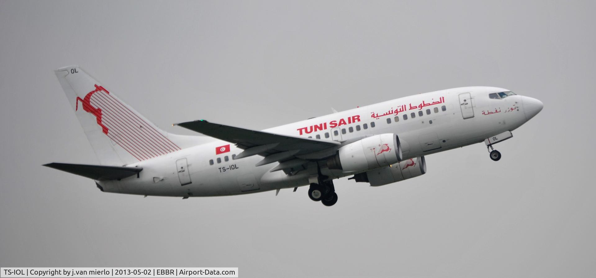 TS-IOL, 1999 Boeing 737-6H3 C/N 29497, T/O BRU 07R