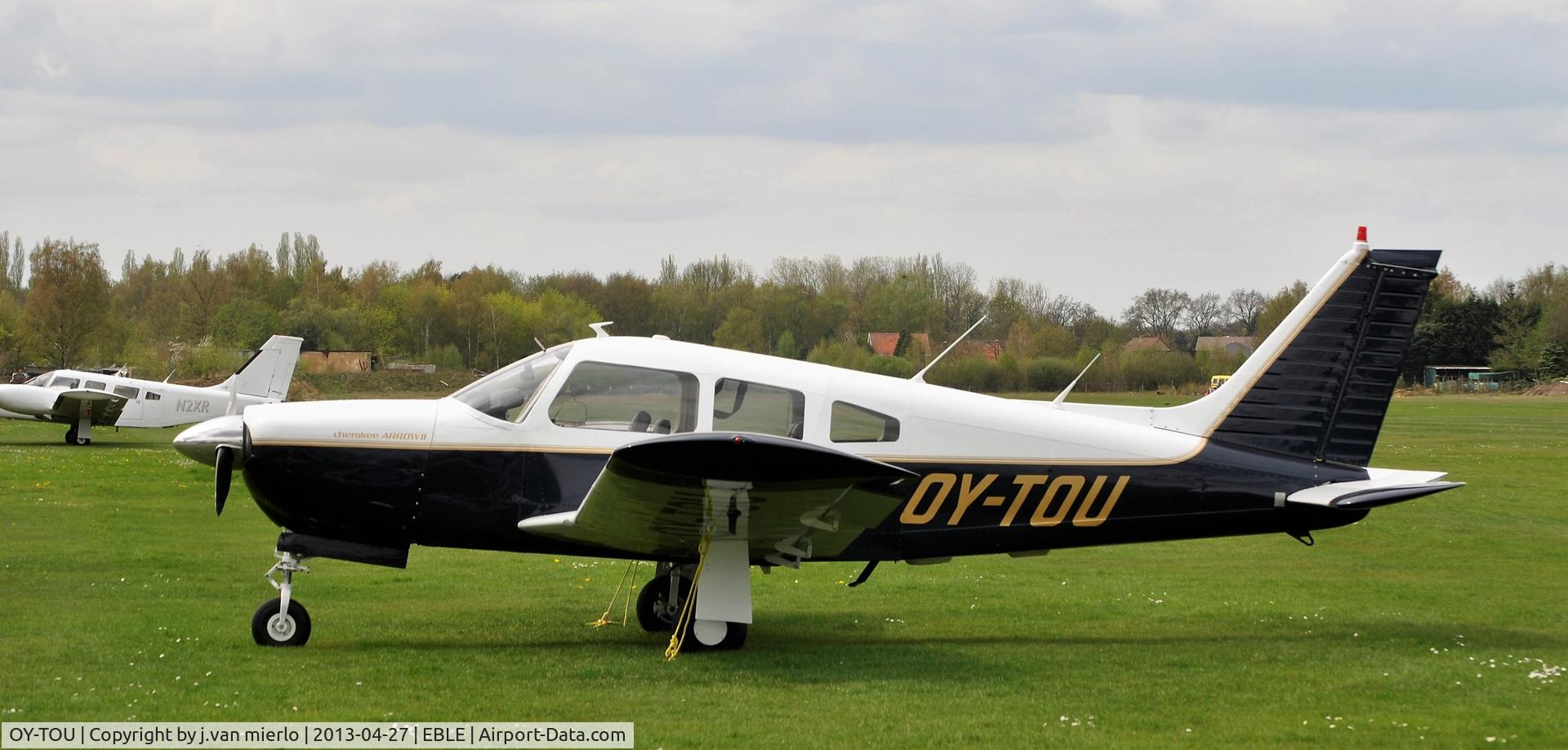 OY-TOU, 1975 Piper PA-28R-200 Arrow II C/N 28R-7535262, Belgium