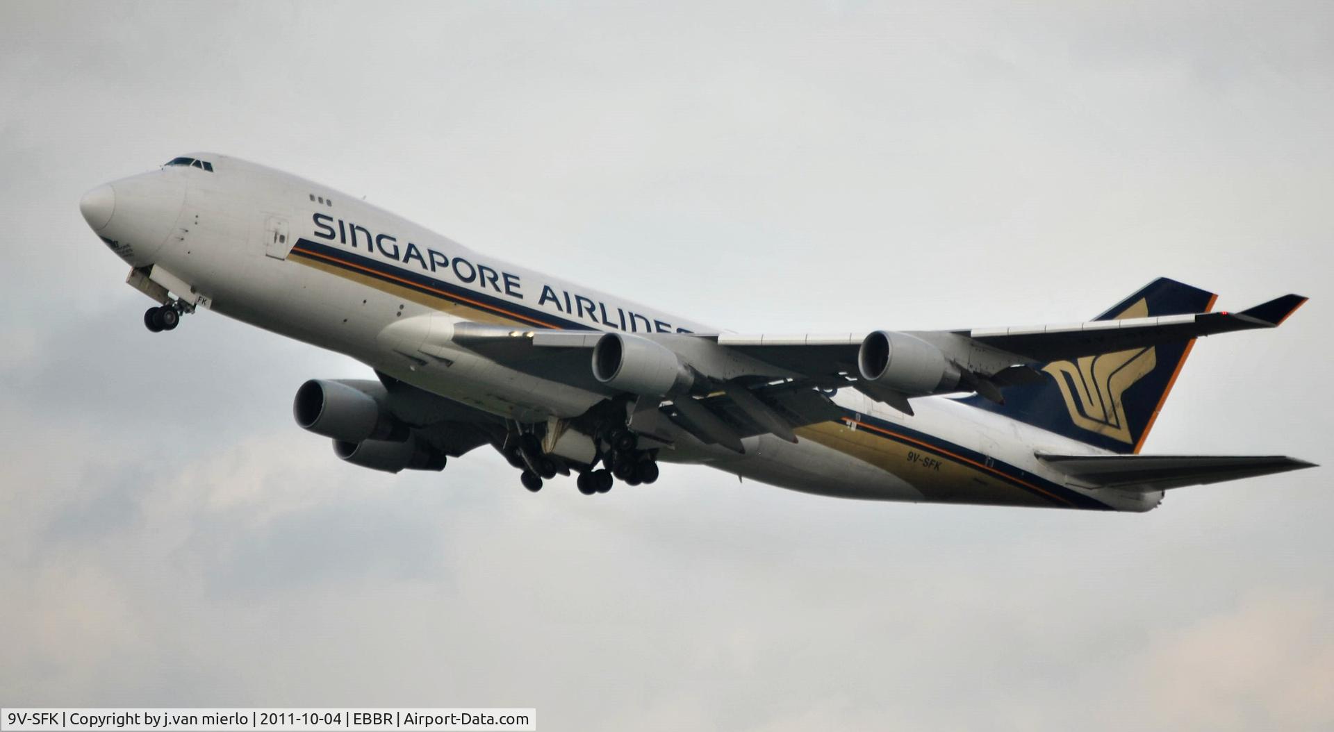 9V-SFK, 1997 Boeing 747-412F/SCD C/N 28023, T/O BRU 25R