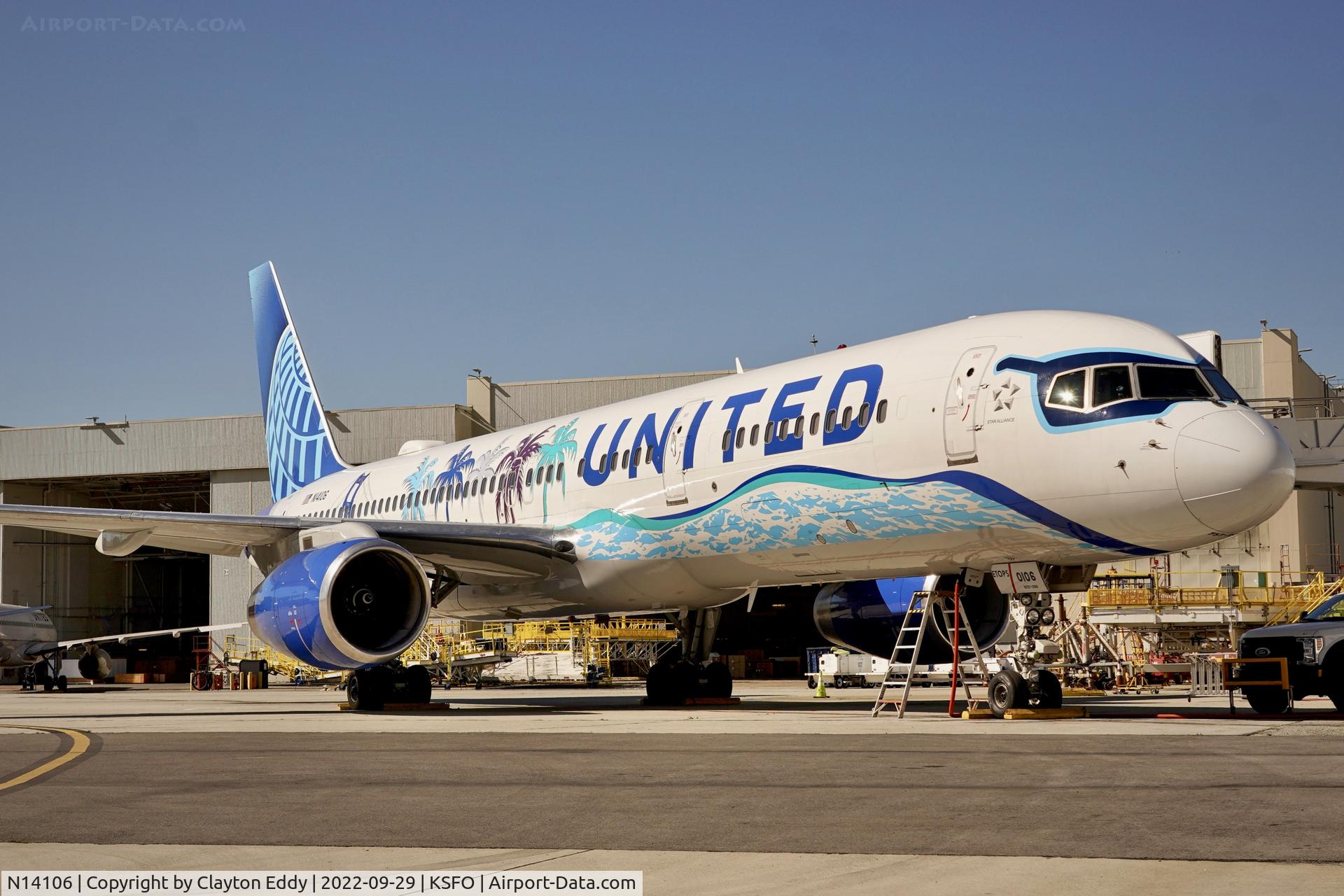 N14106, 1994 Boeing 757-224 C/N 27296, SFO 2022.